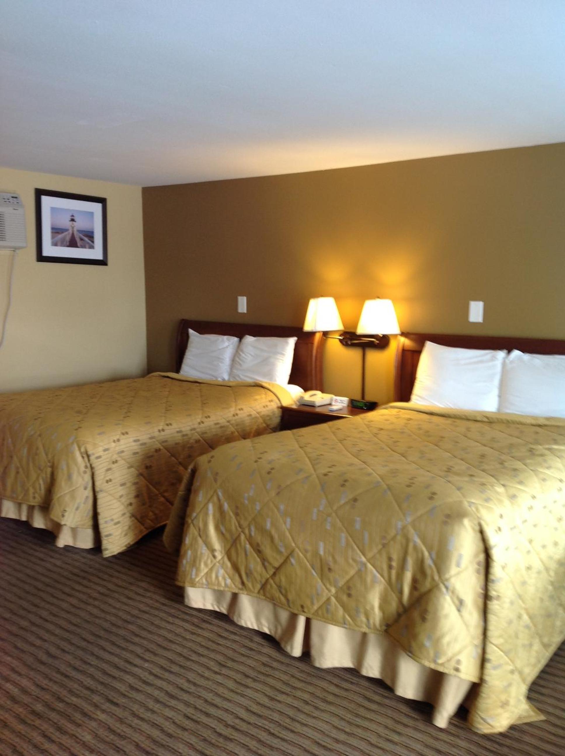 Double Room with Two Double Beds - Photo 3