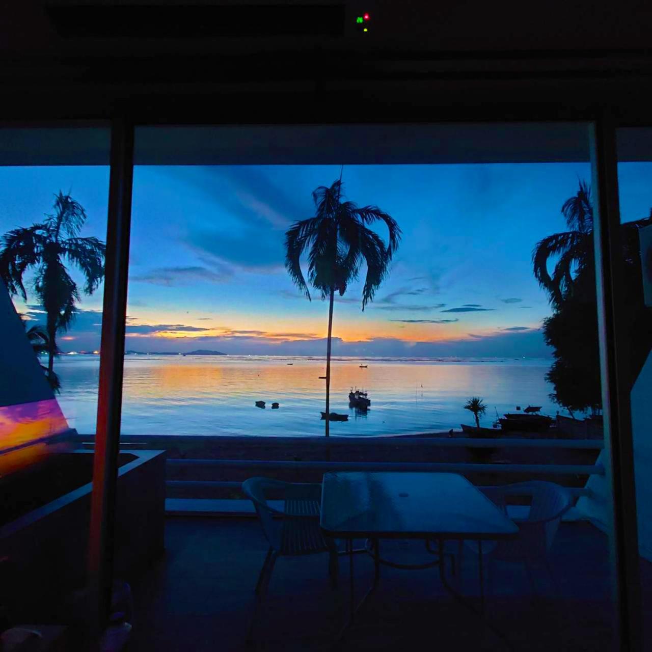 Deluxe Double Room with Balcony and Sea View photo 2