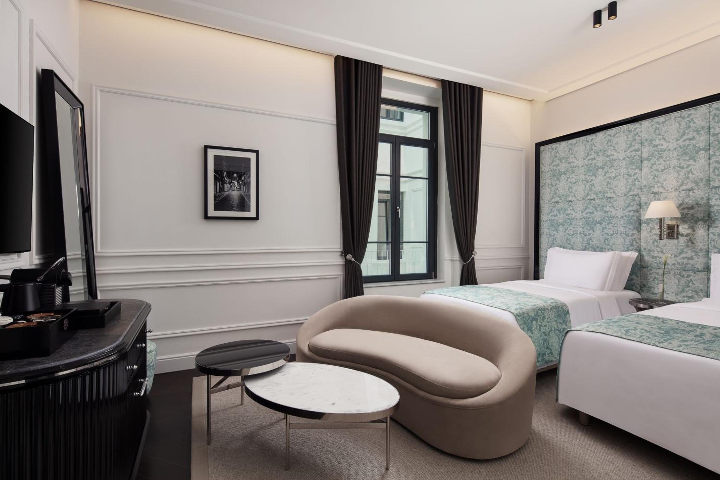 Twin Deluxe Guest Room
