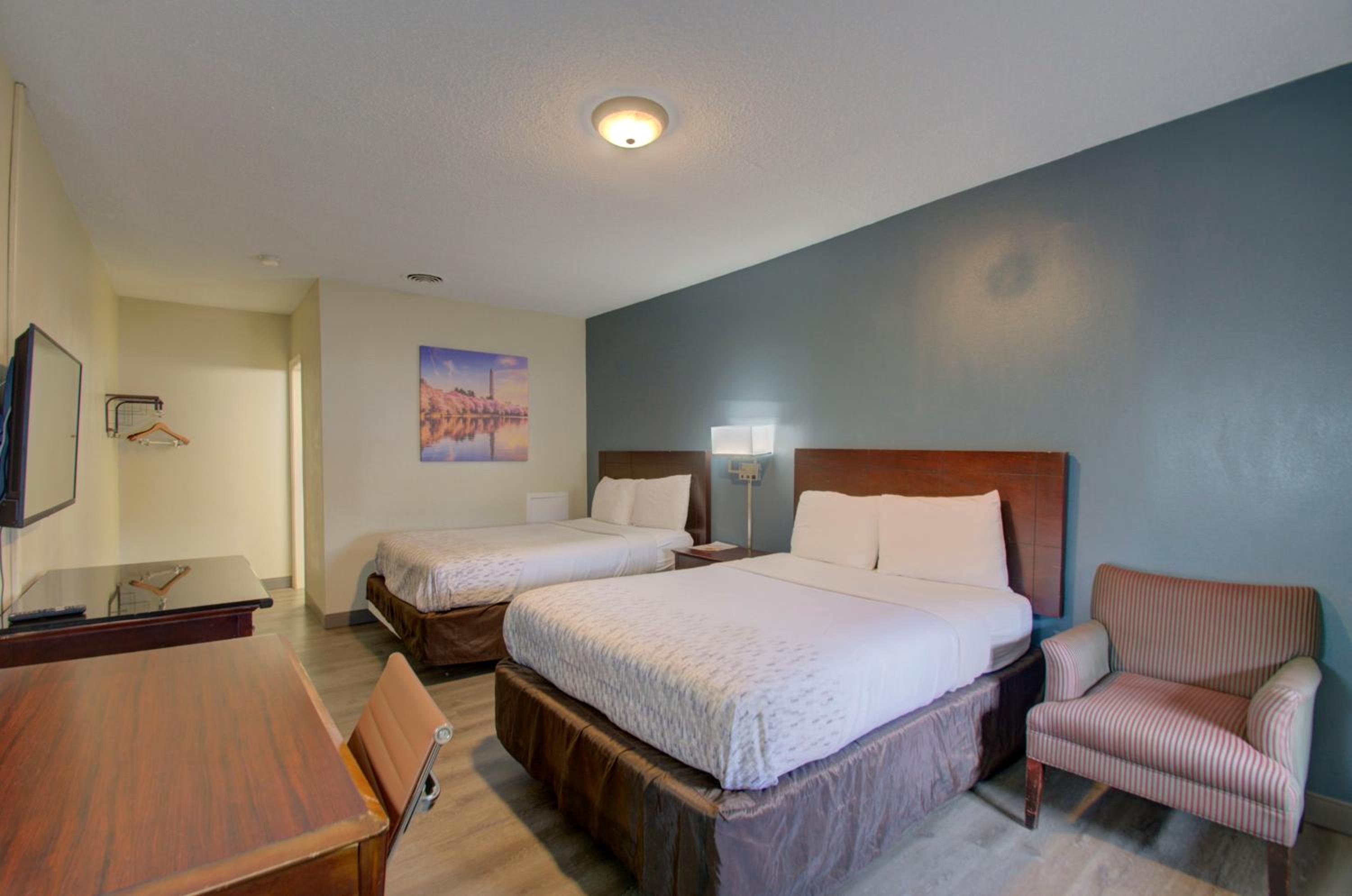 Double Room - Non-Smoking  photo 2