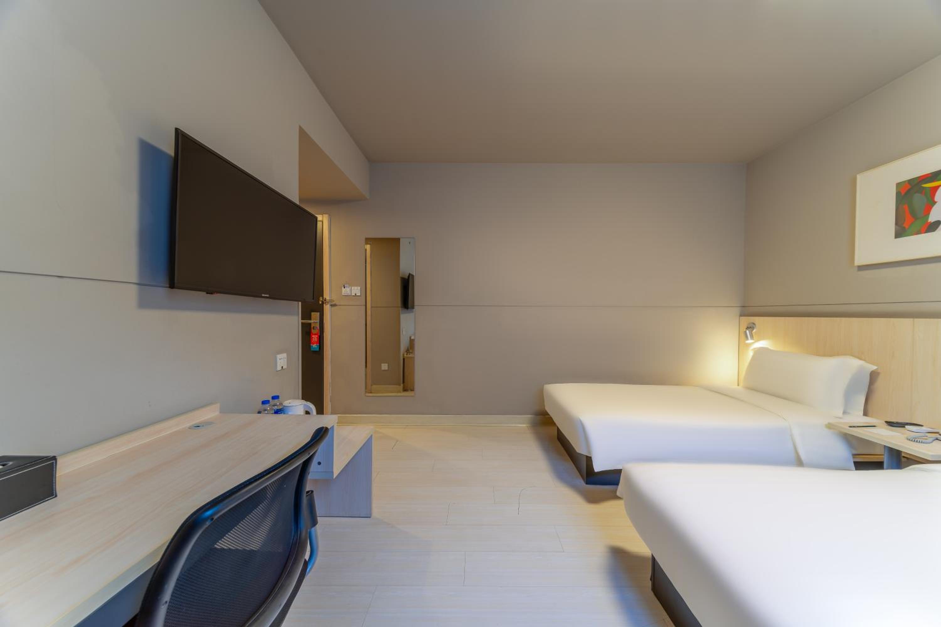 Business Twin Room