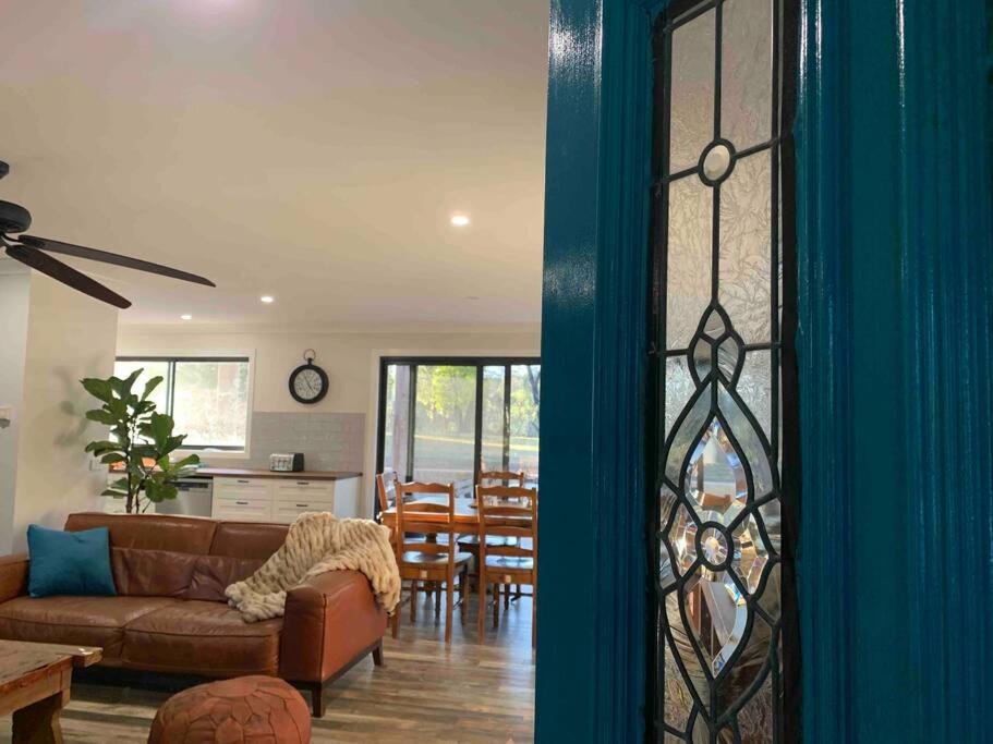 Five-Bedroom House photo 1