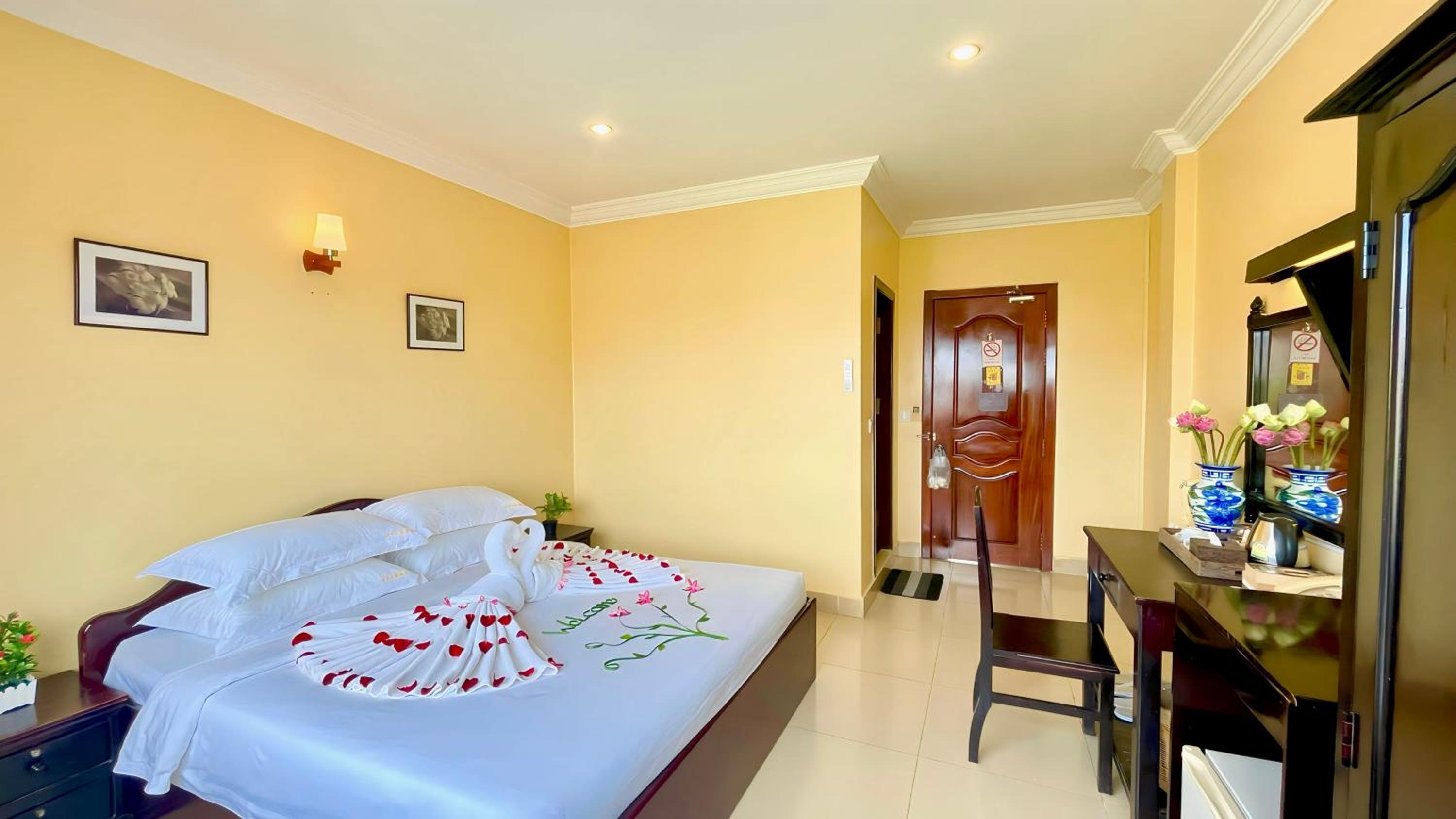 Deluxe Double or Twin Room - Free Pick up  - Photo 8
