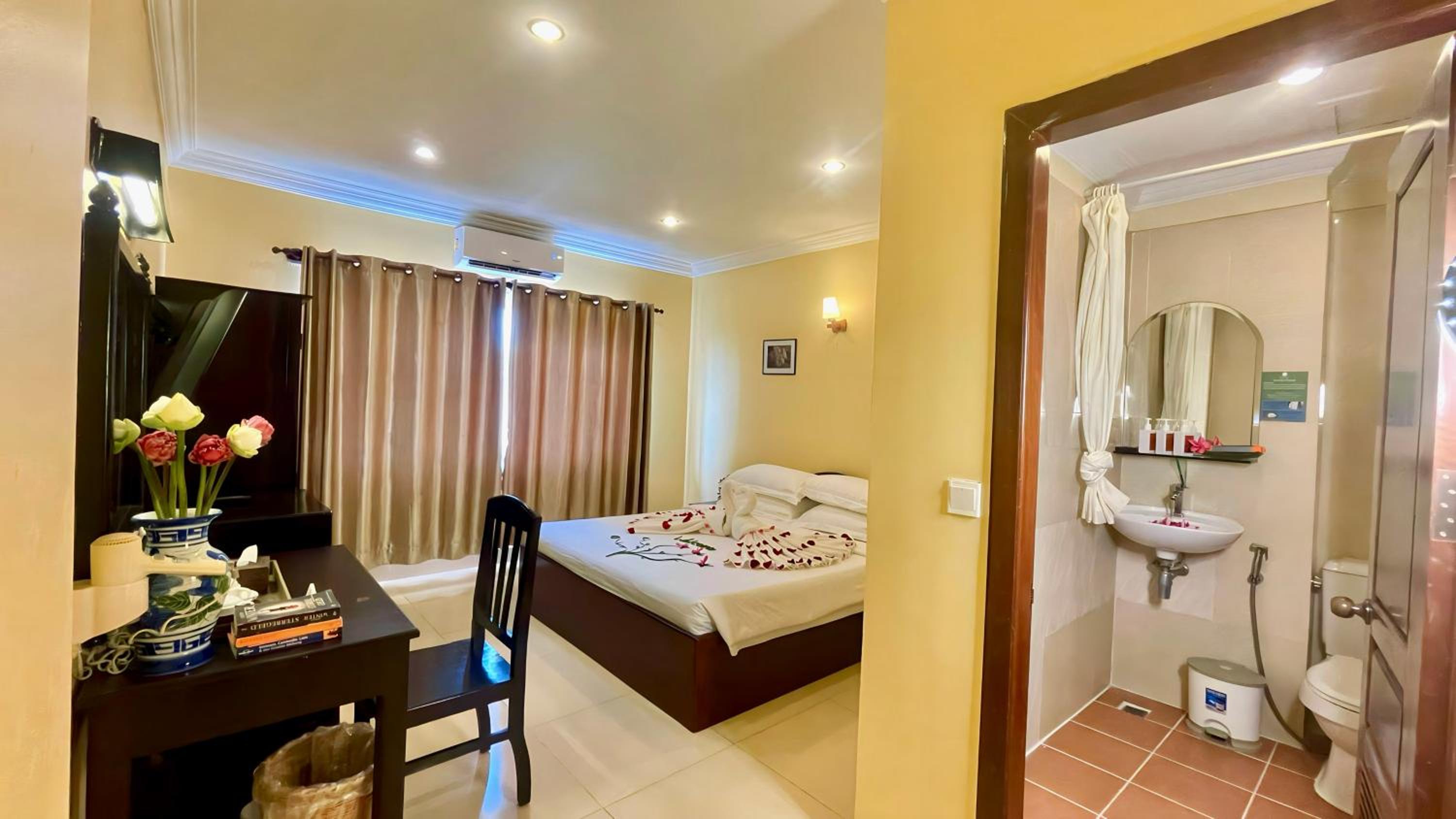 Deluxe Double or Twin Room - Free Pick up  - Photo 9
