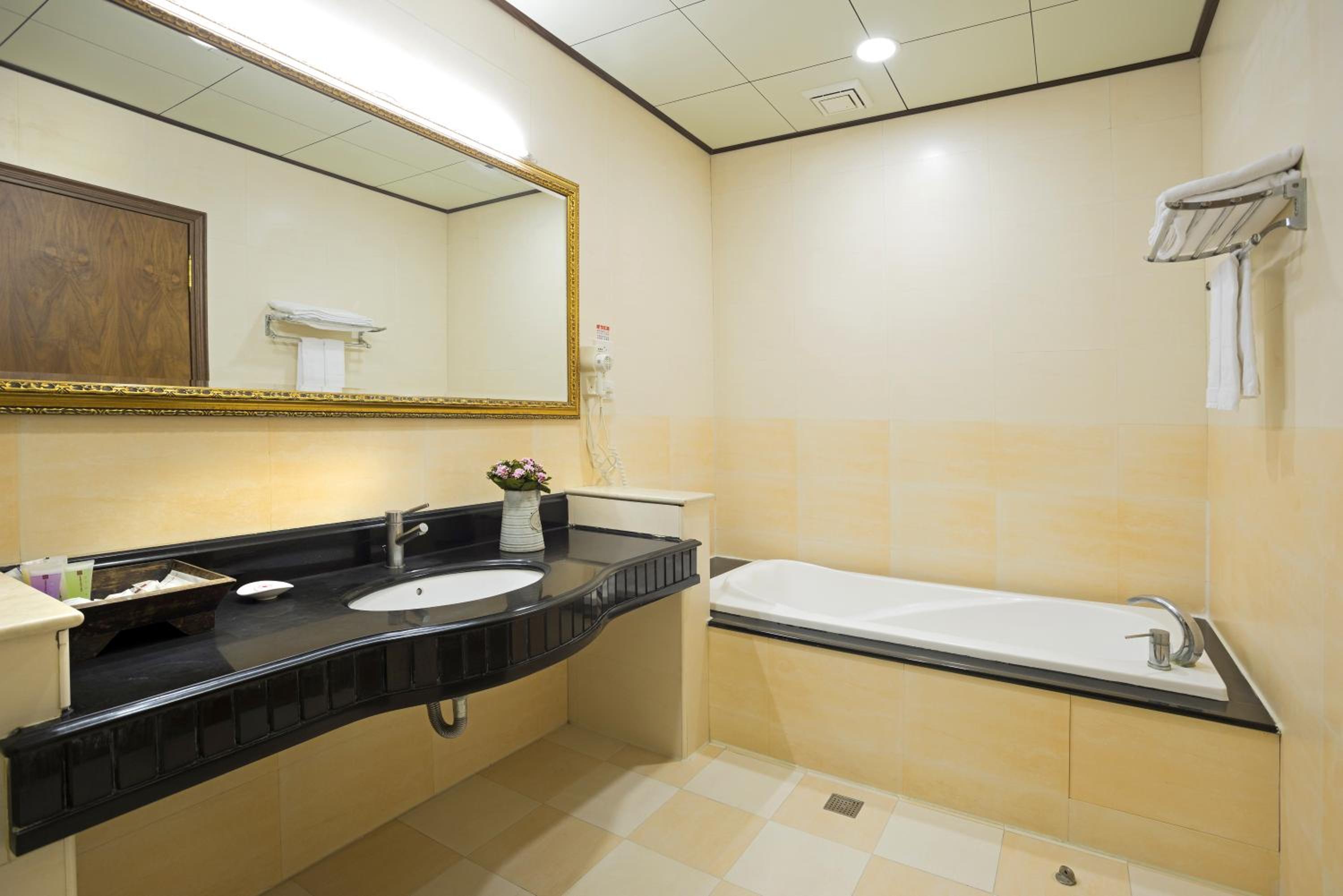 Prestige Quadruple Room photo 2
