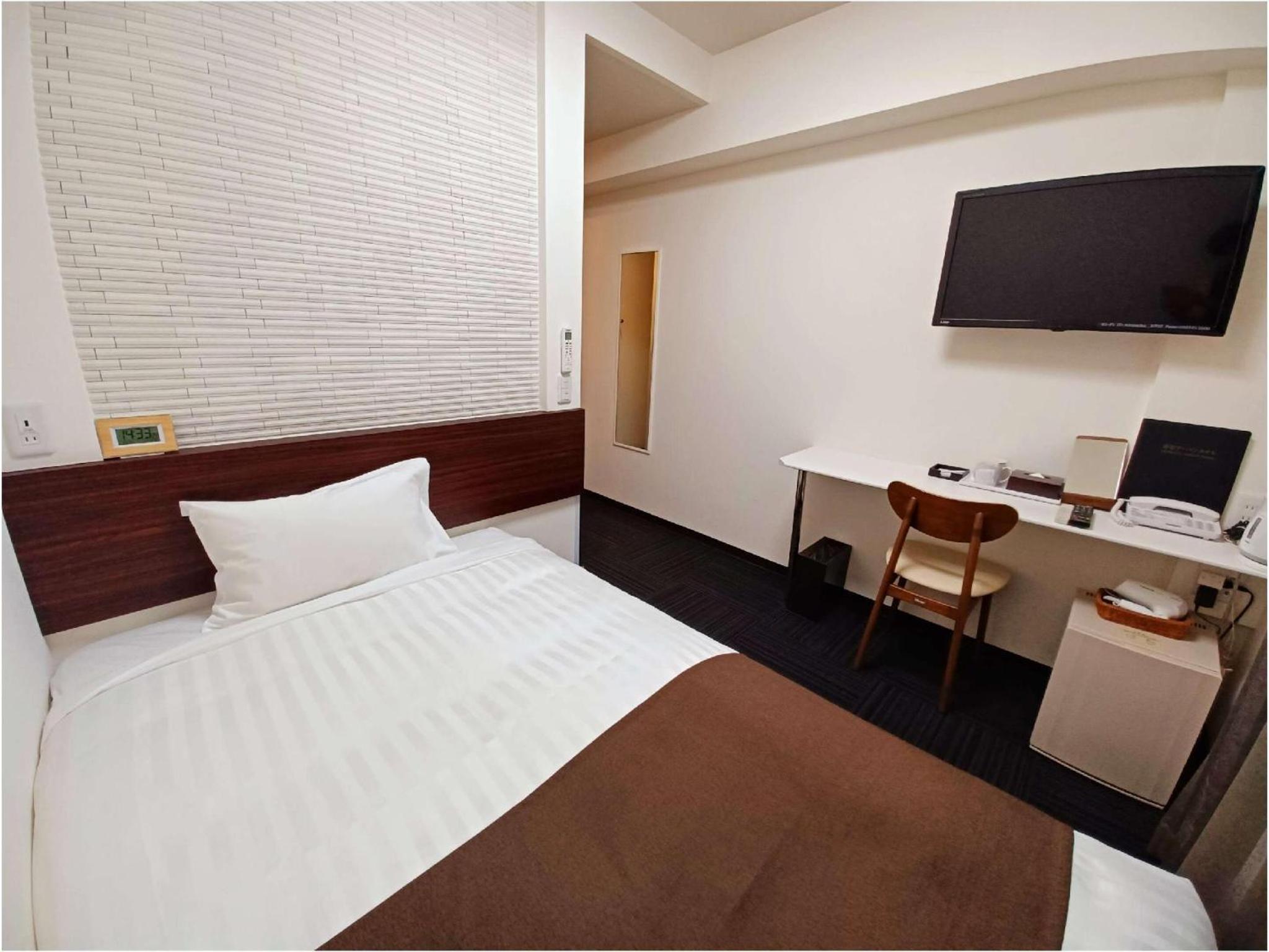 Double Room with Small Double Bed - Non-Smoking photo 1