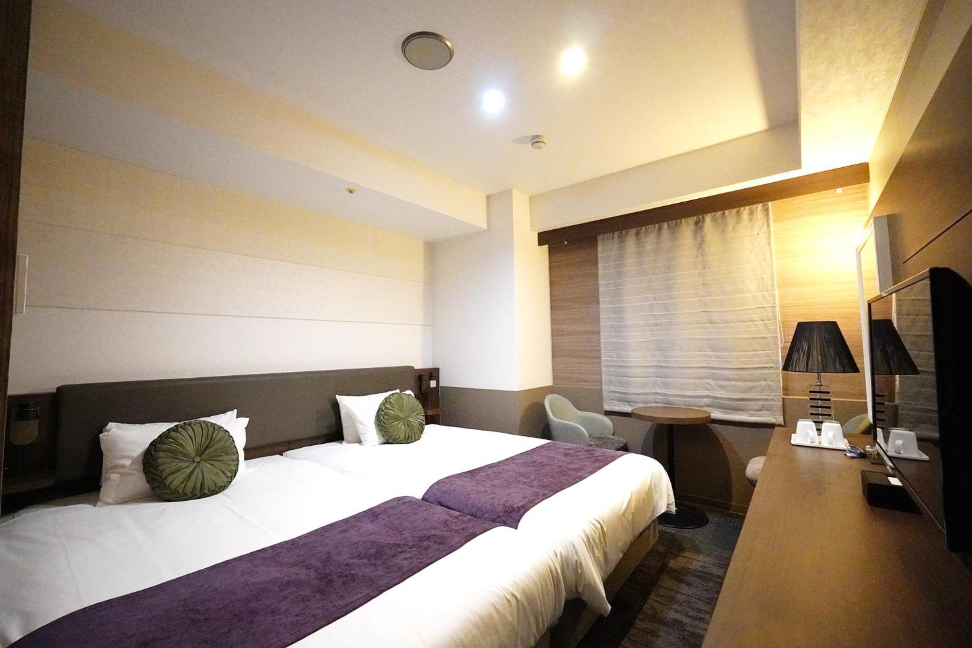 Twin Room with Lake View - Non-Smoking - Annex - Photo 1