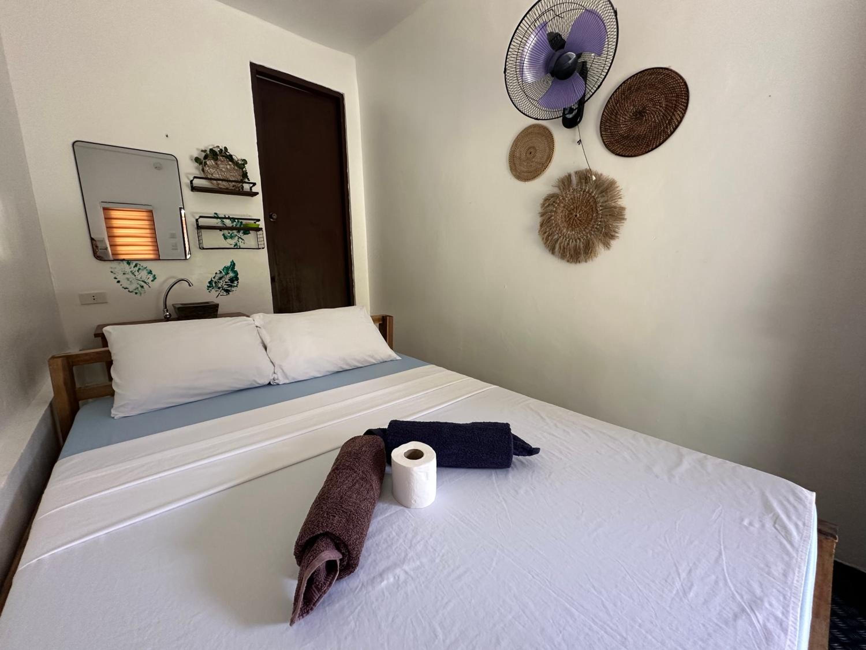 Standard Double Room with Fan photo 3