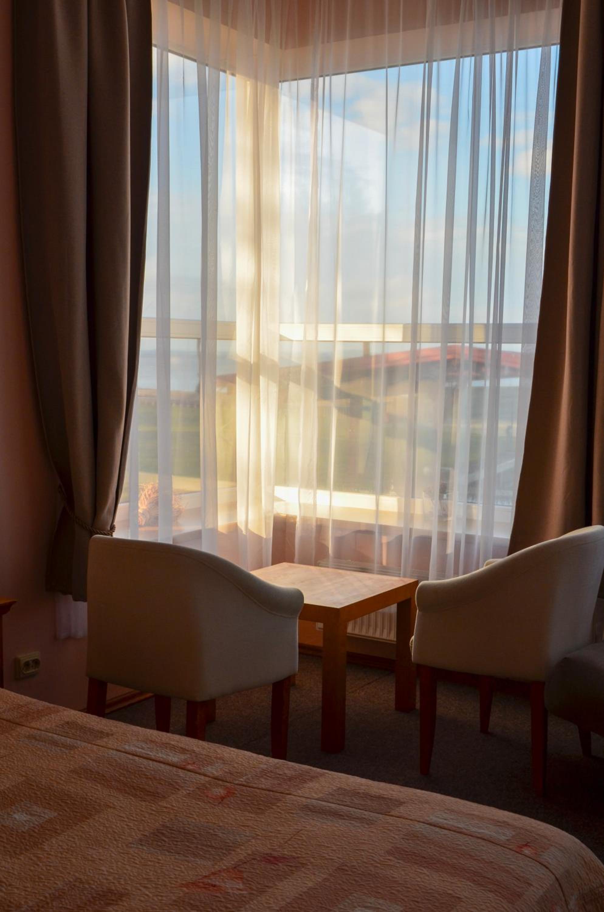 Suite - Photo 12