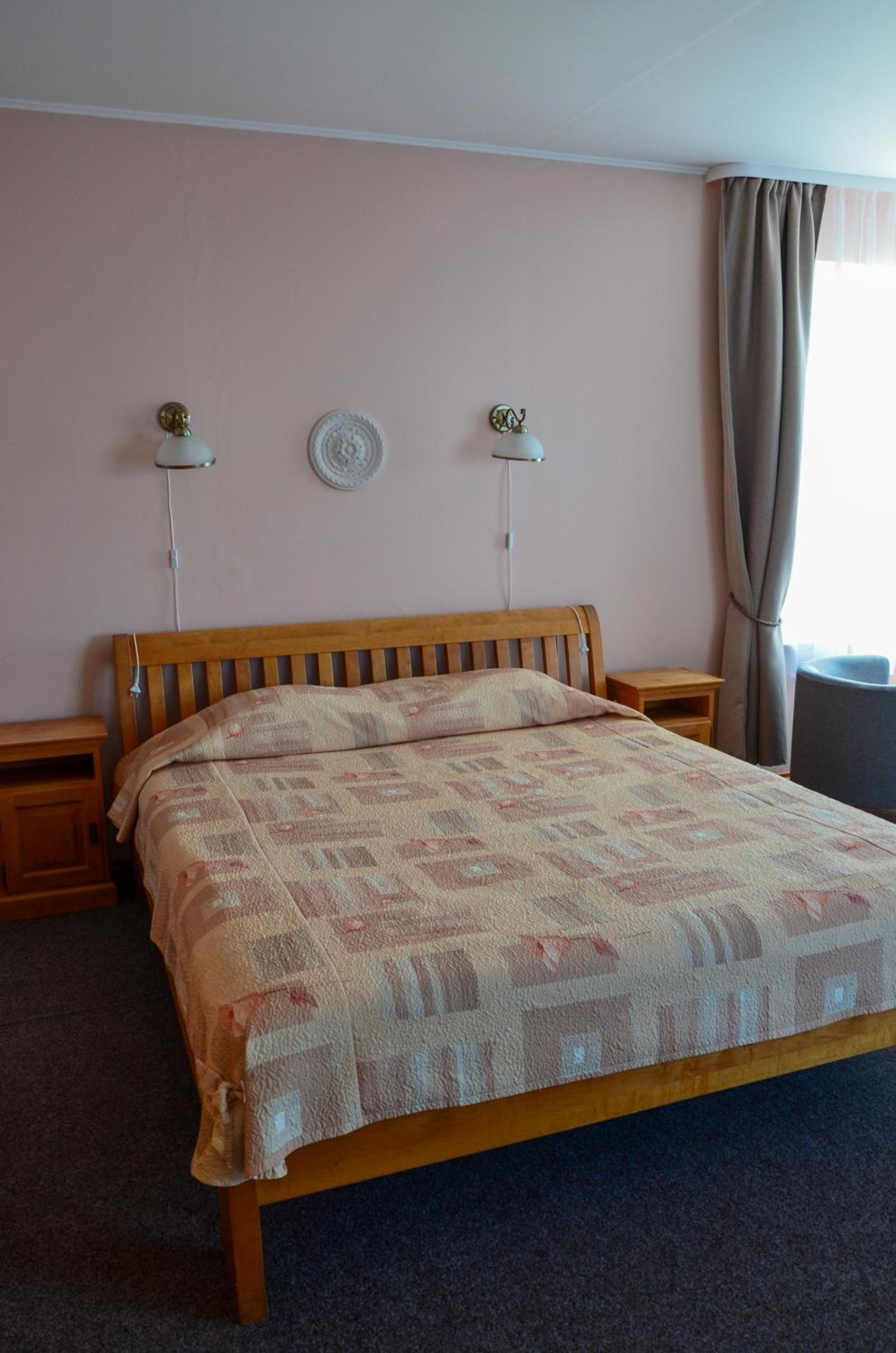 Suite - Photo 17