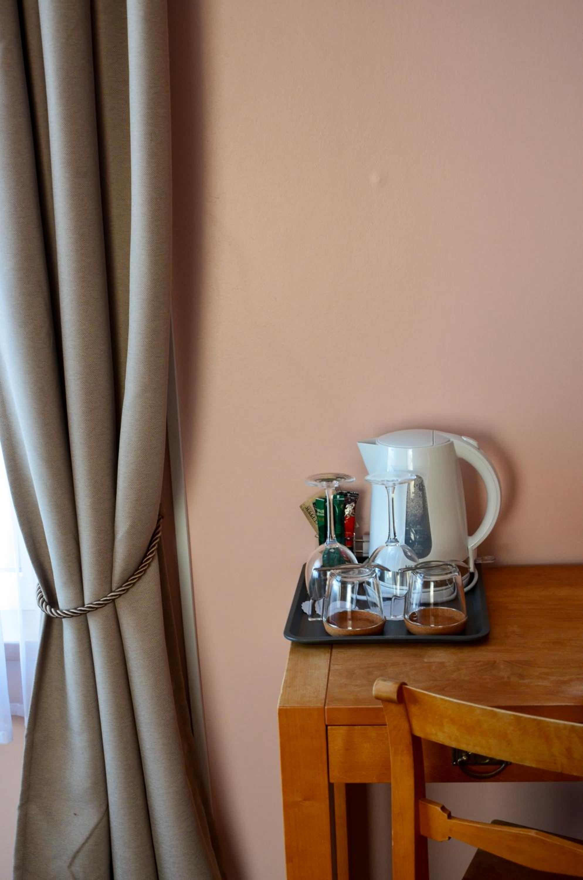 Suite - Photo 3