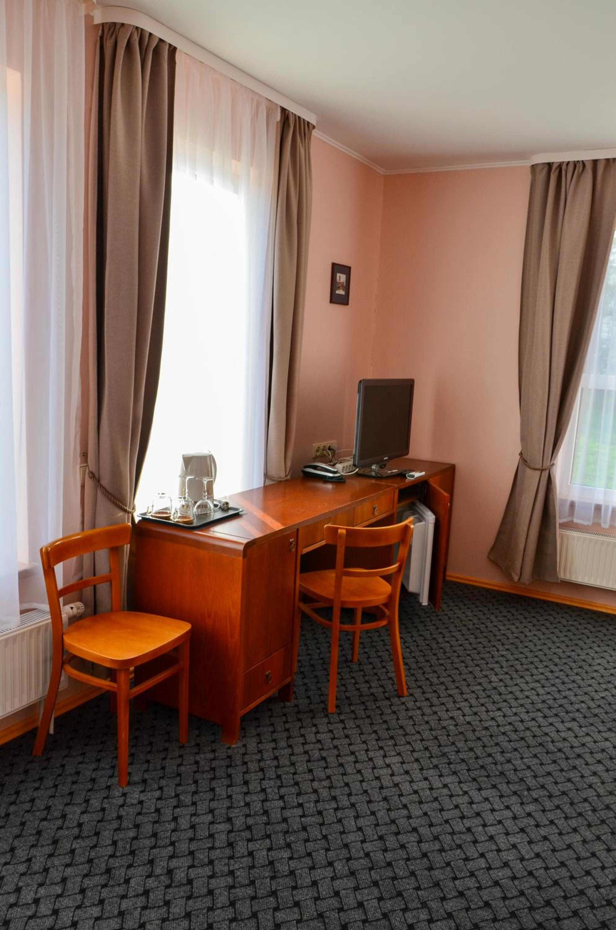 One-Bedroom Apartment - Photo 10