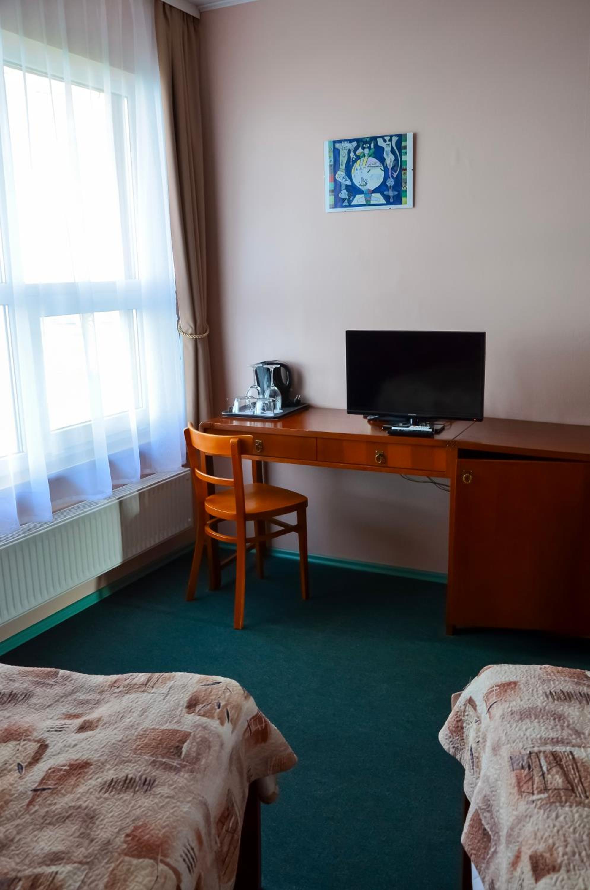 Standard Double Room - Photo 12