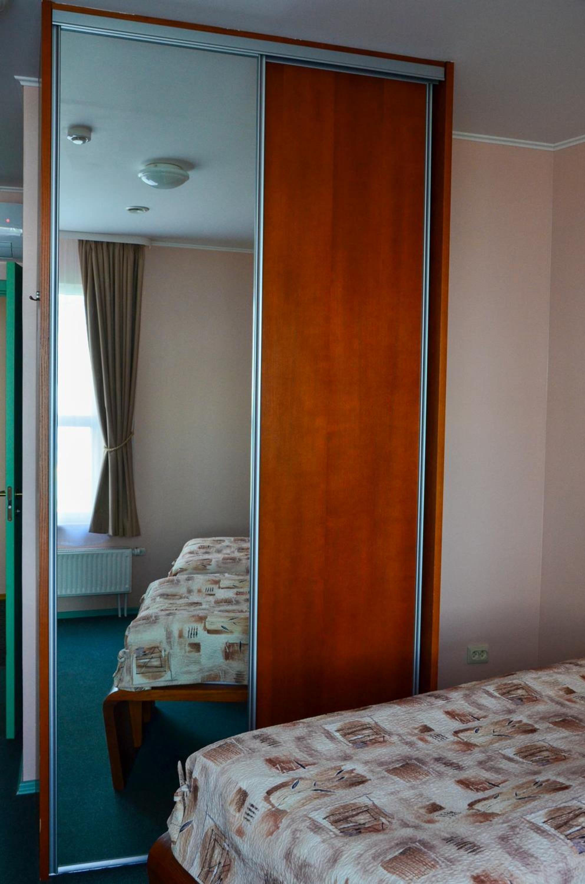 Standard Double Room - Photo 7
