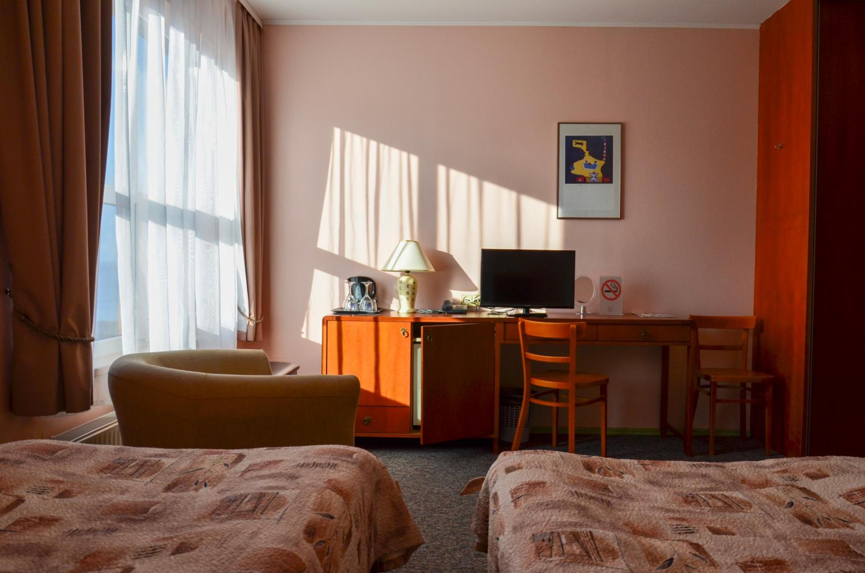 Standard Double Room - Photo 6