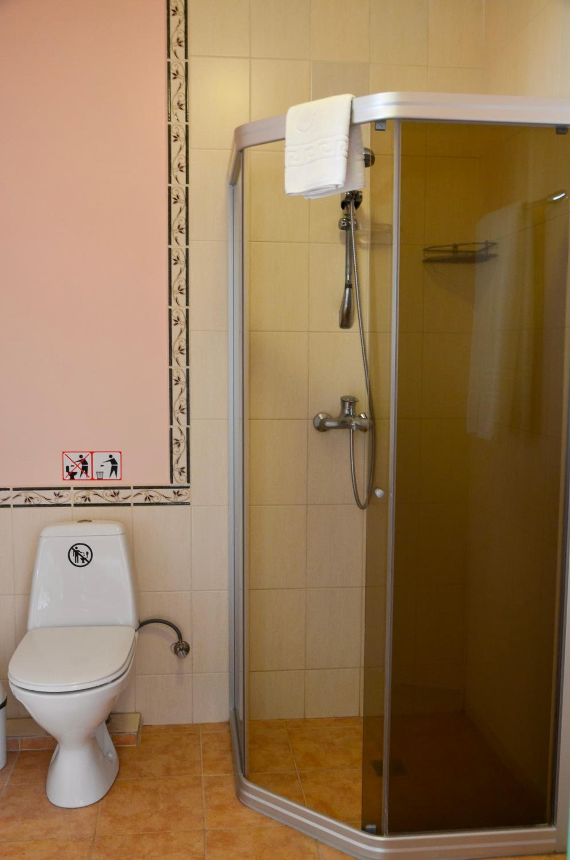 Standard Double Room - Photo 5