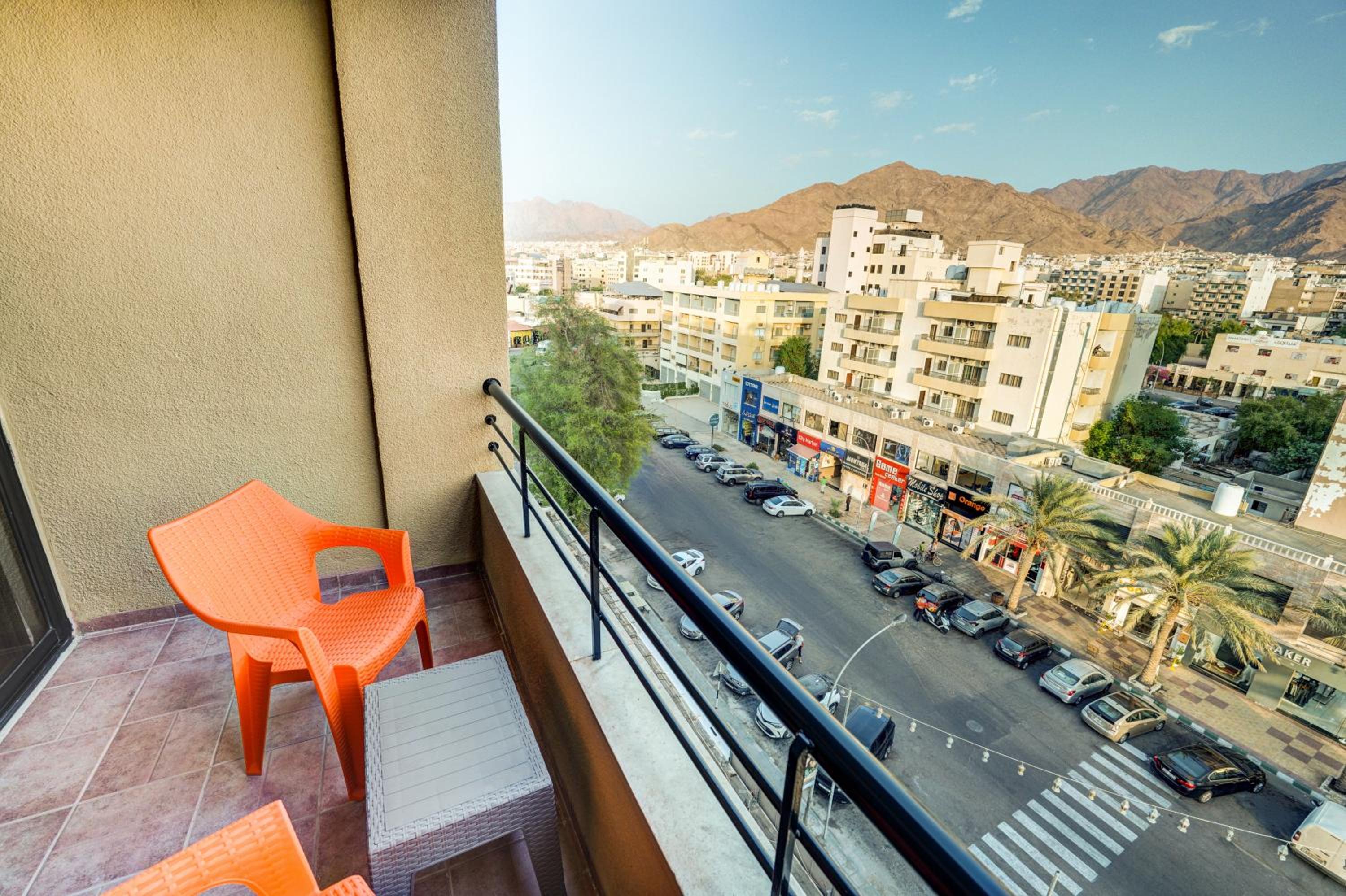 Family Room with Balcony photo 2