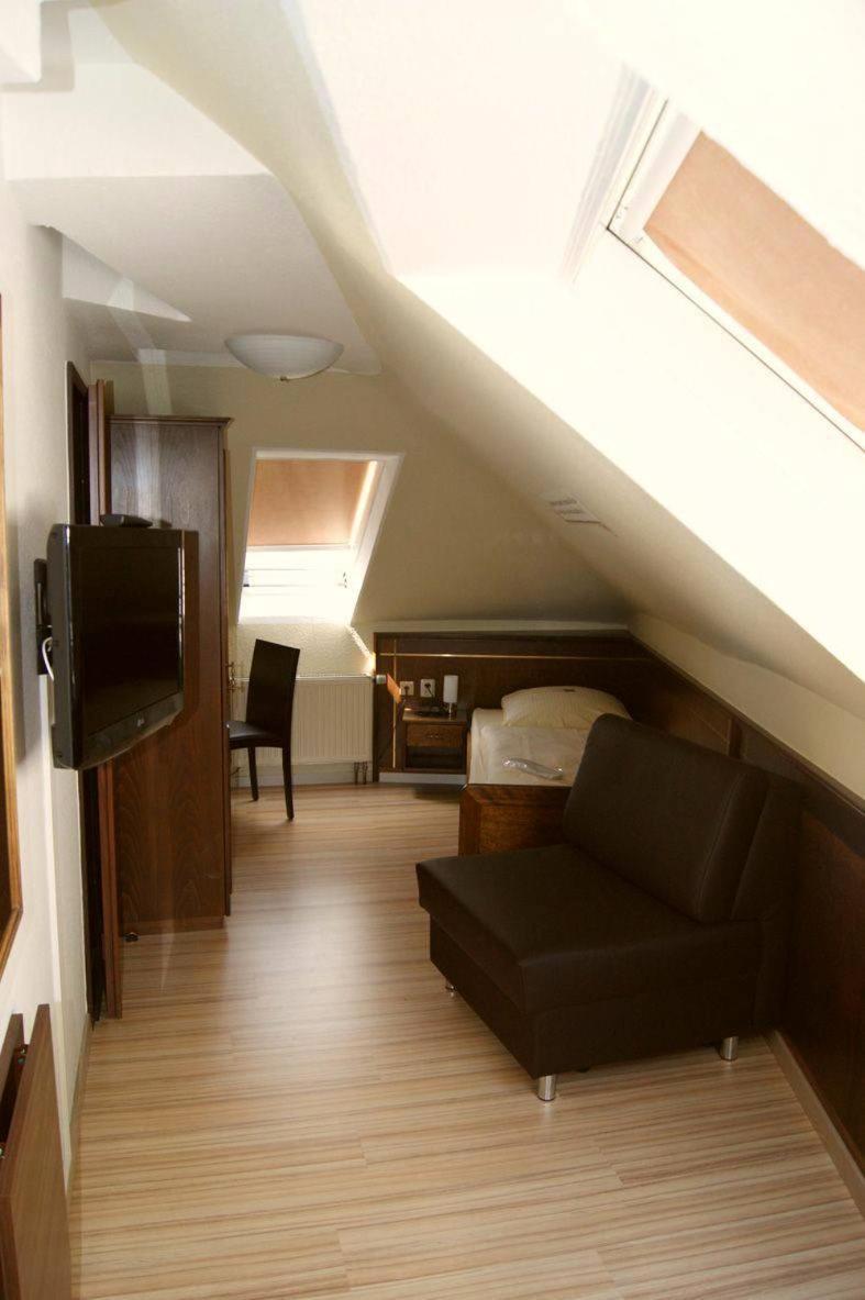 Single Room photo 2