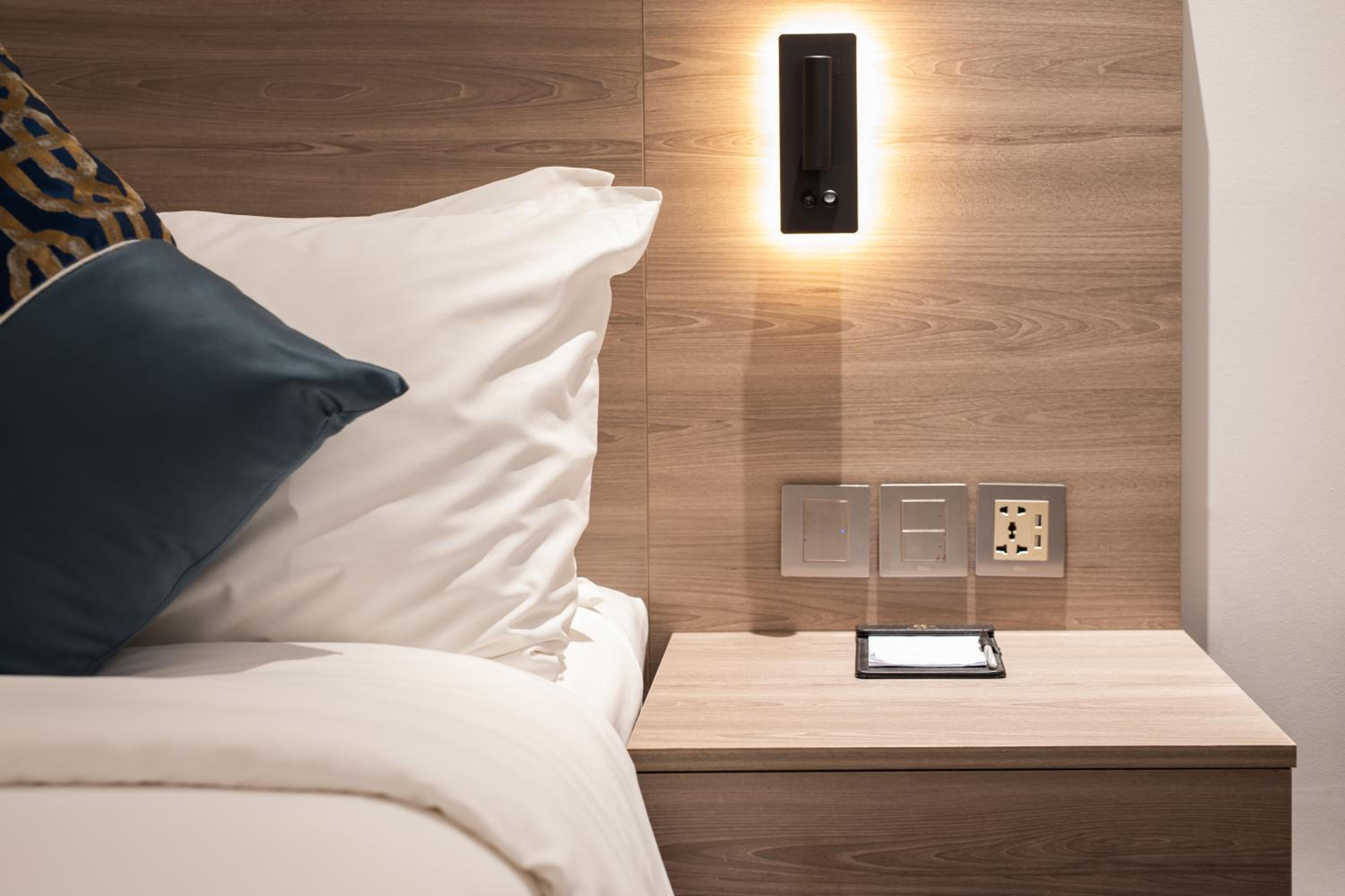 Premier King Studio - Photo 4