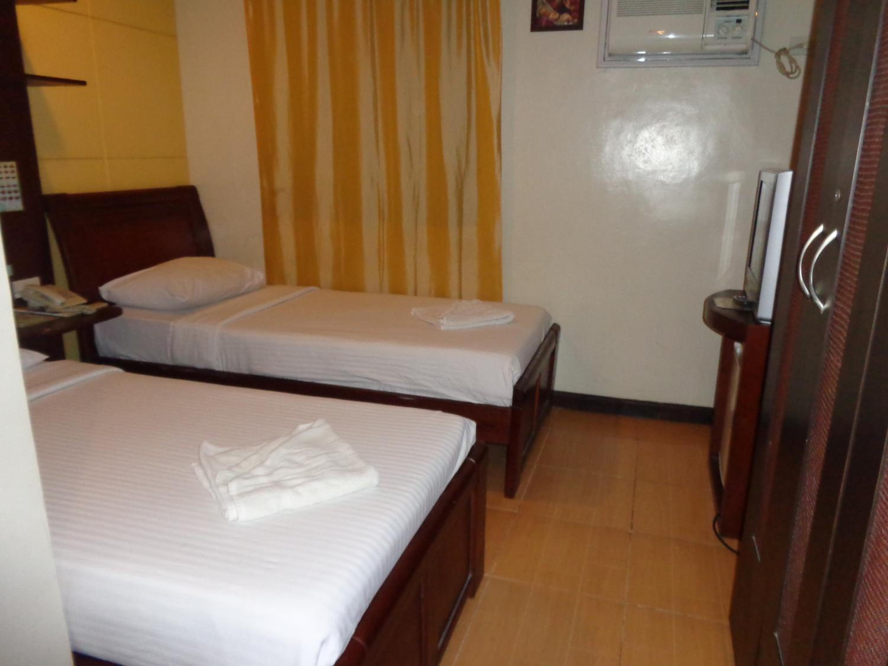 Standard Twin Room photo 3