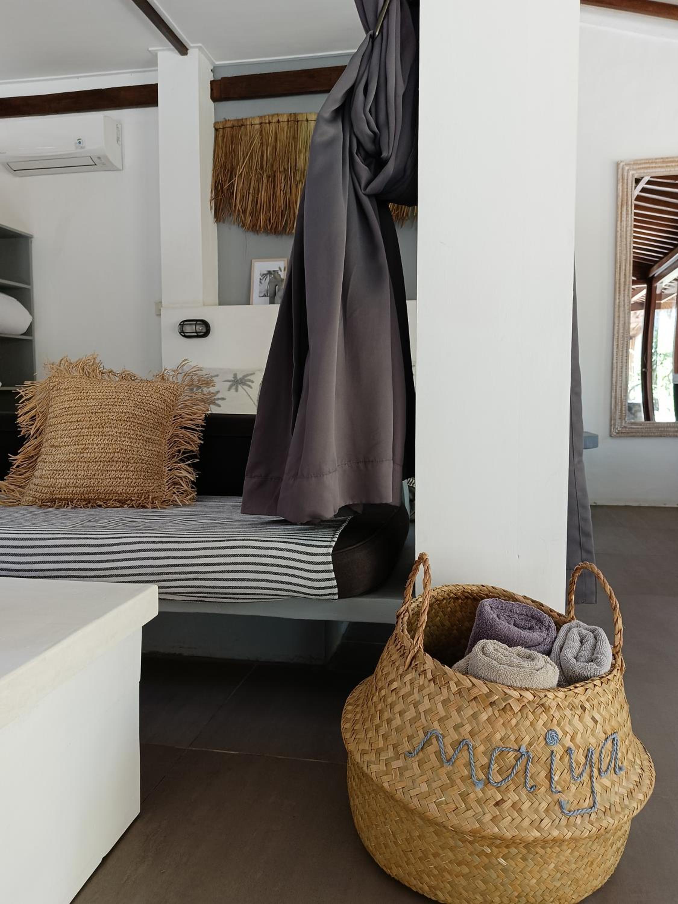 Villa with Private Pool - Photo 2