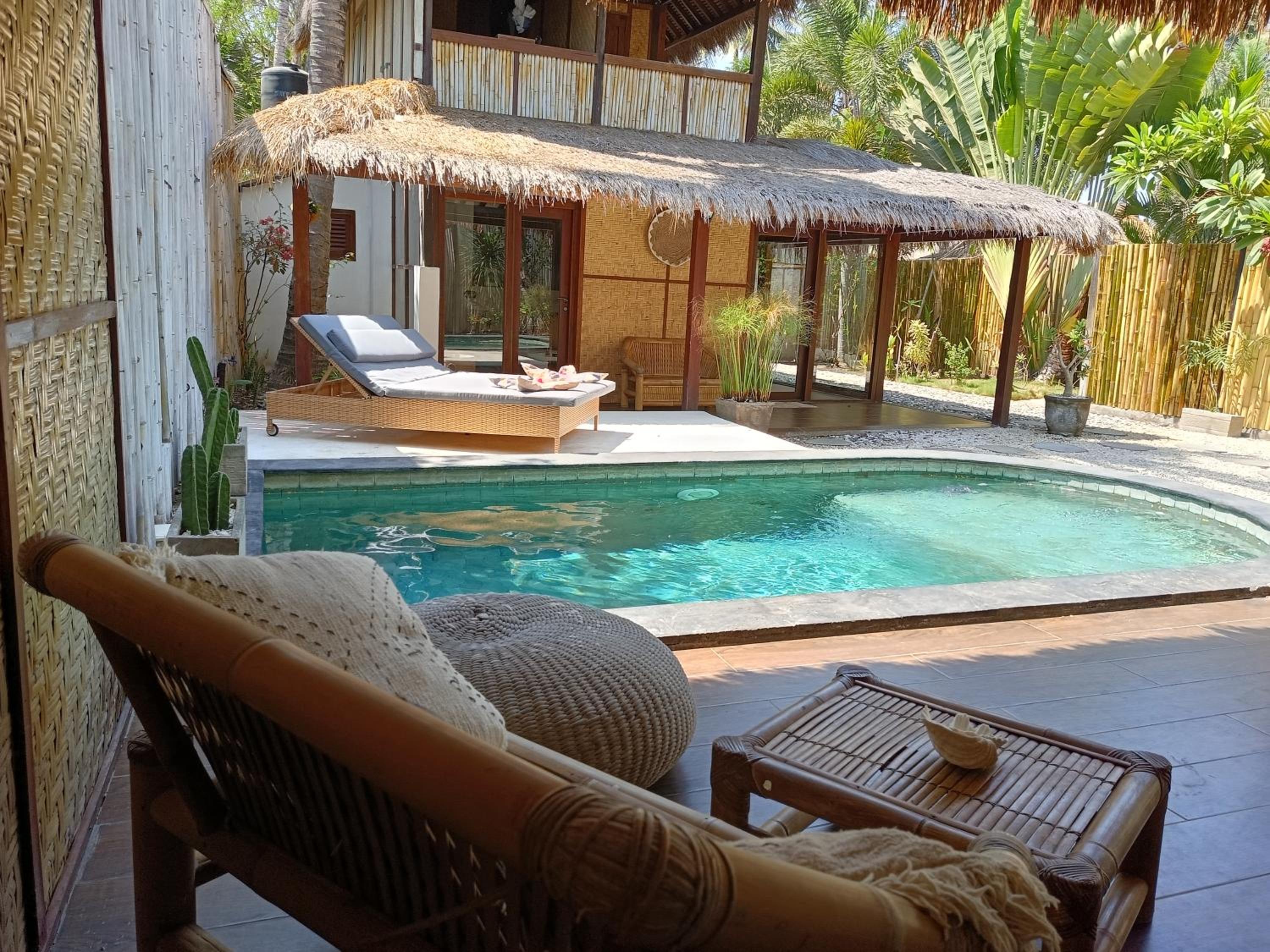Villa with Private Pool - Photo 1