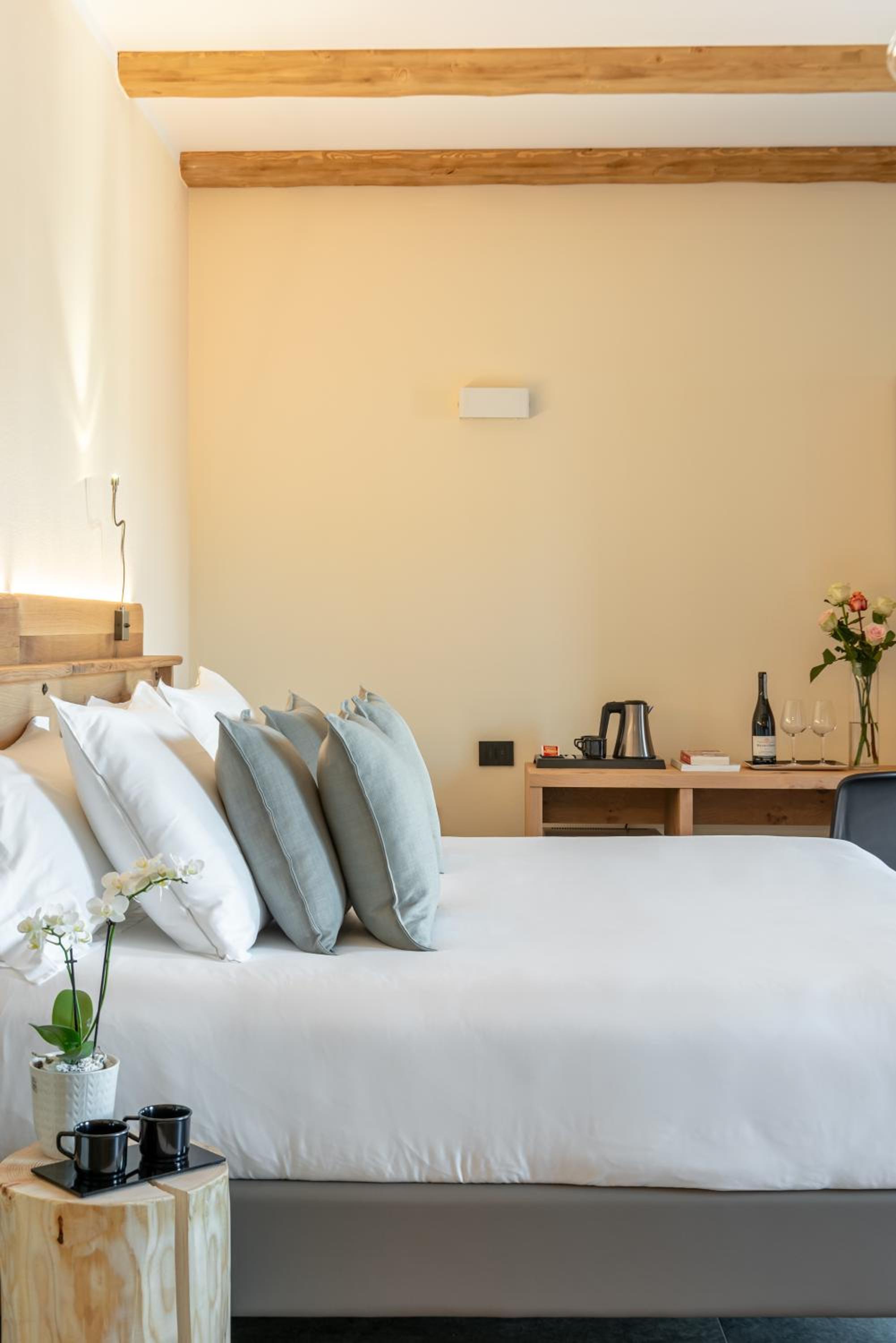 Junior Suite with Balcony photo 1