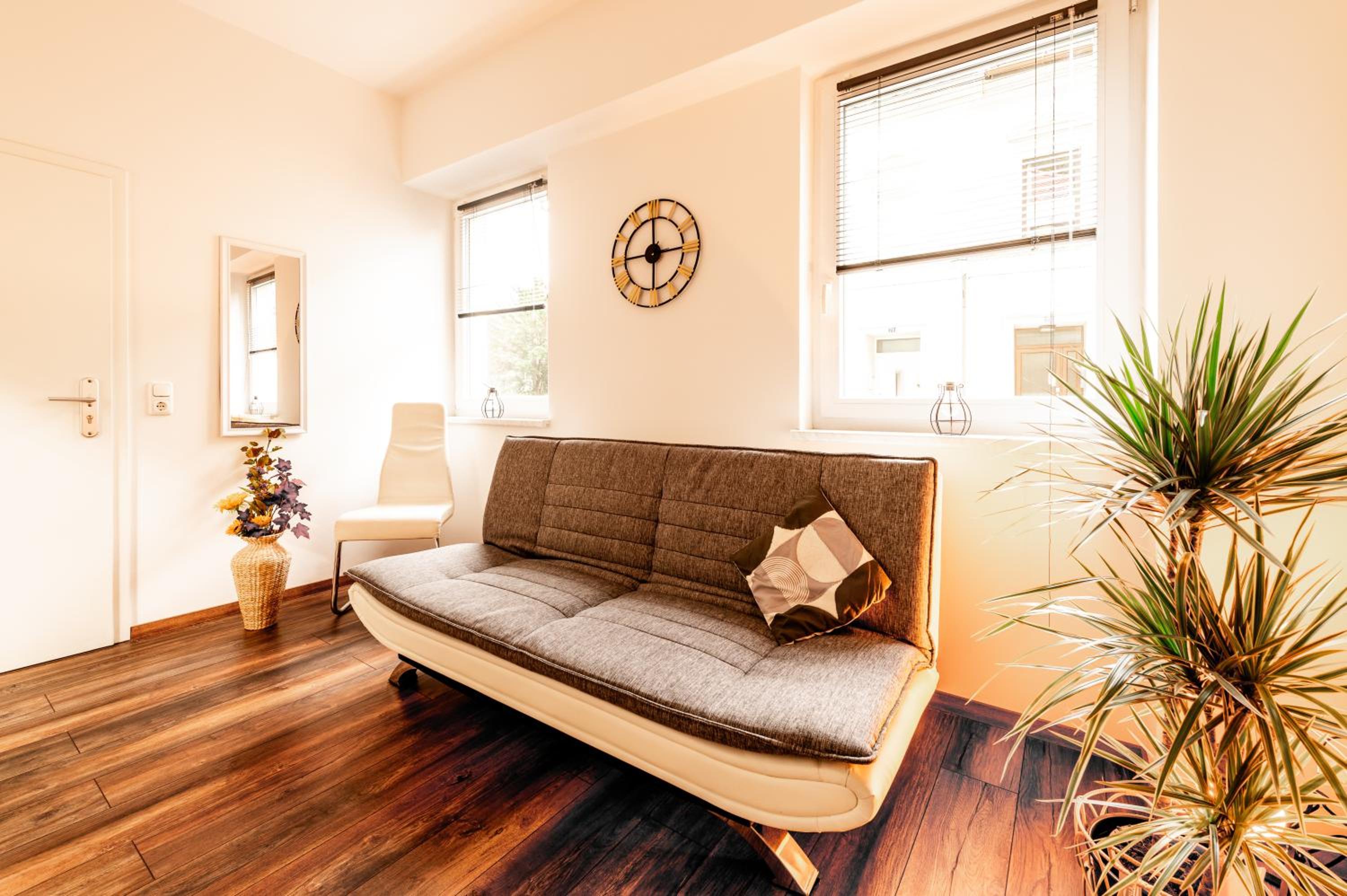 One-Bedroom Apartment photo 2