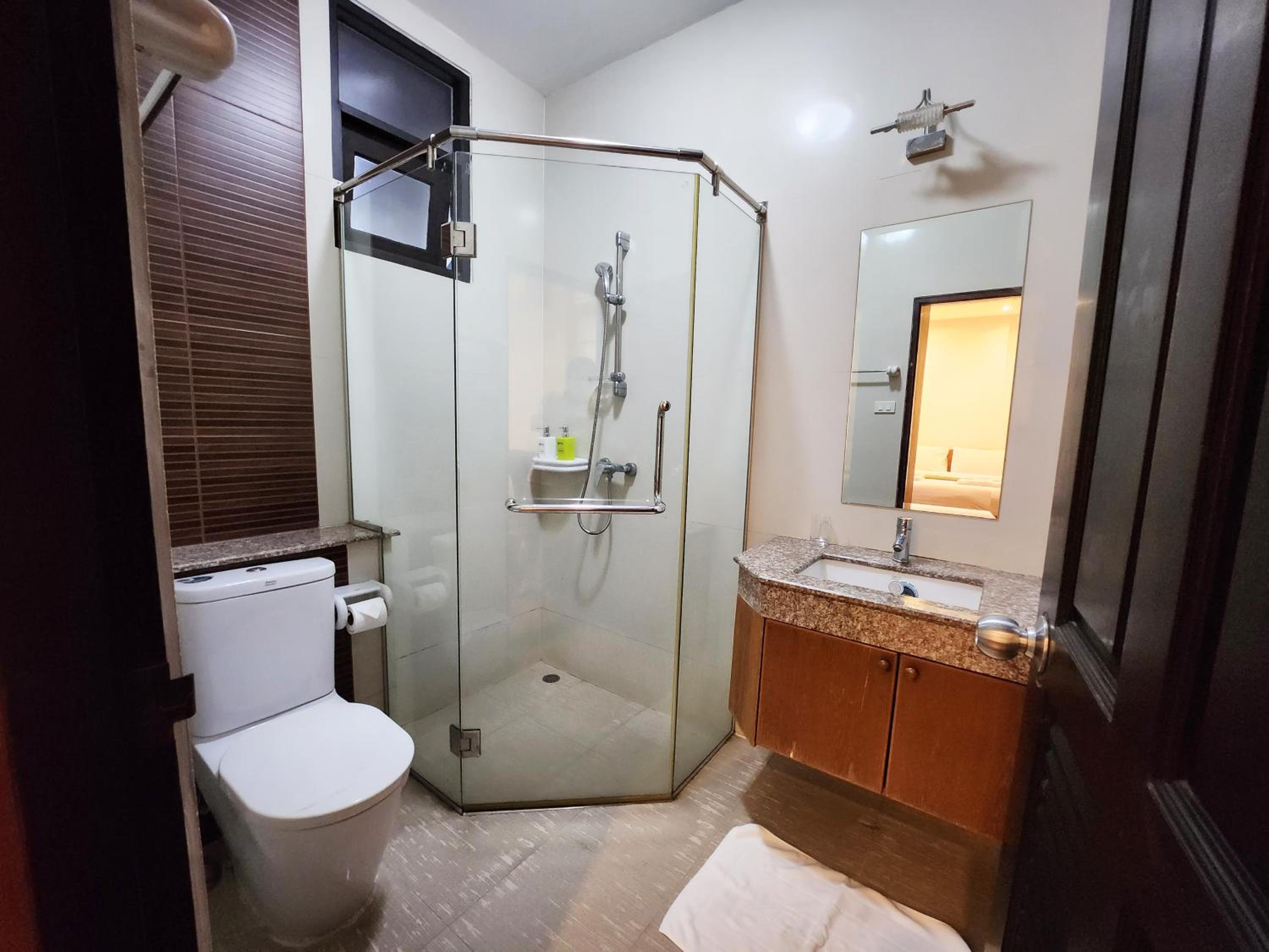 Villa with Private Pool - Photo 28