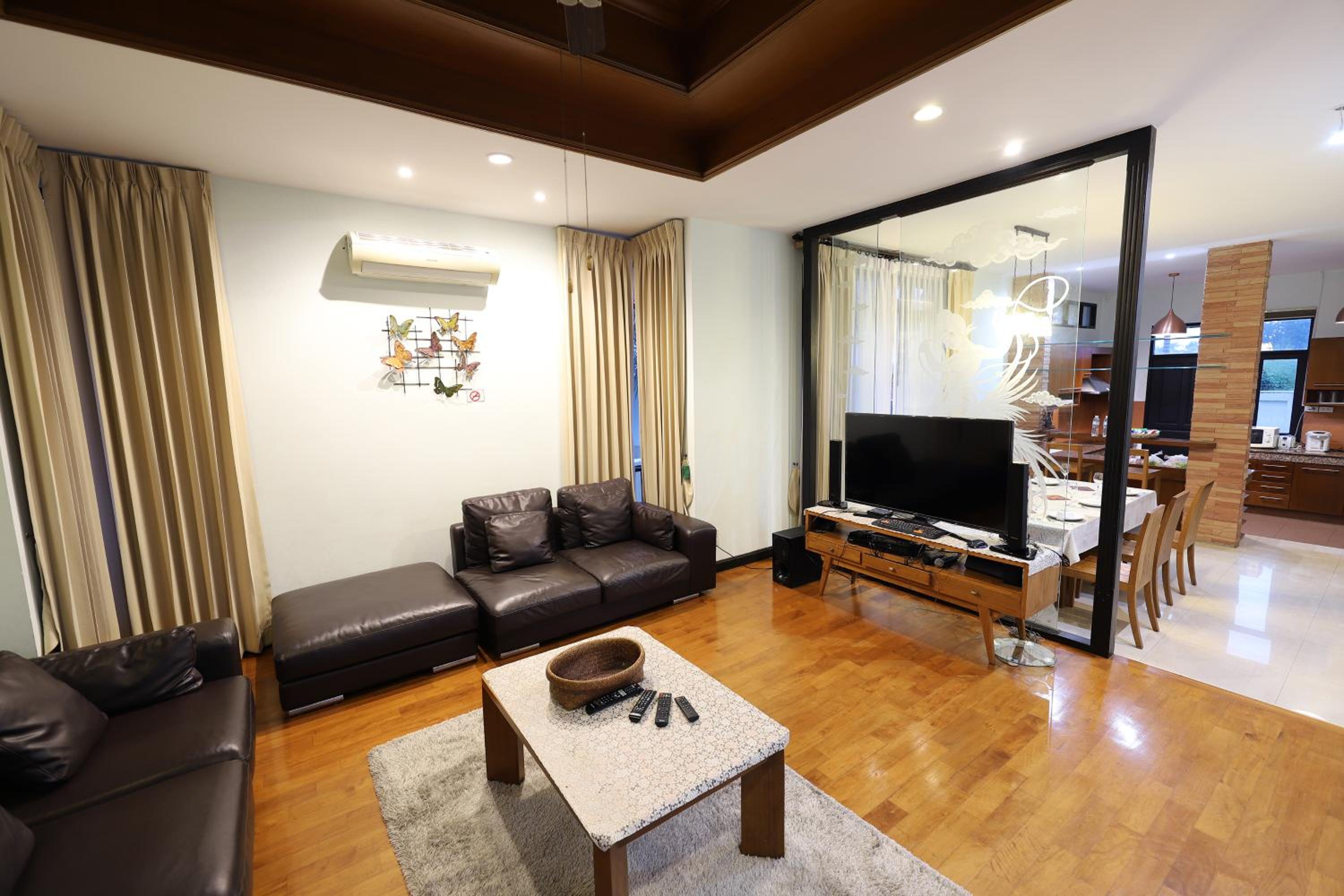 Villa with Private Pool - Photo 22