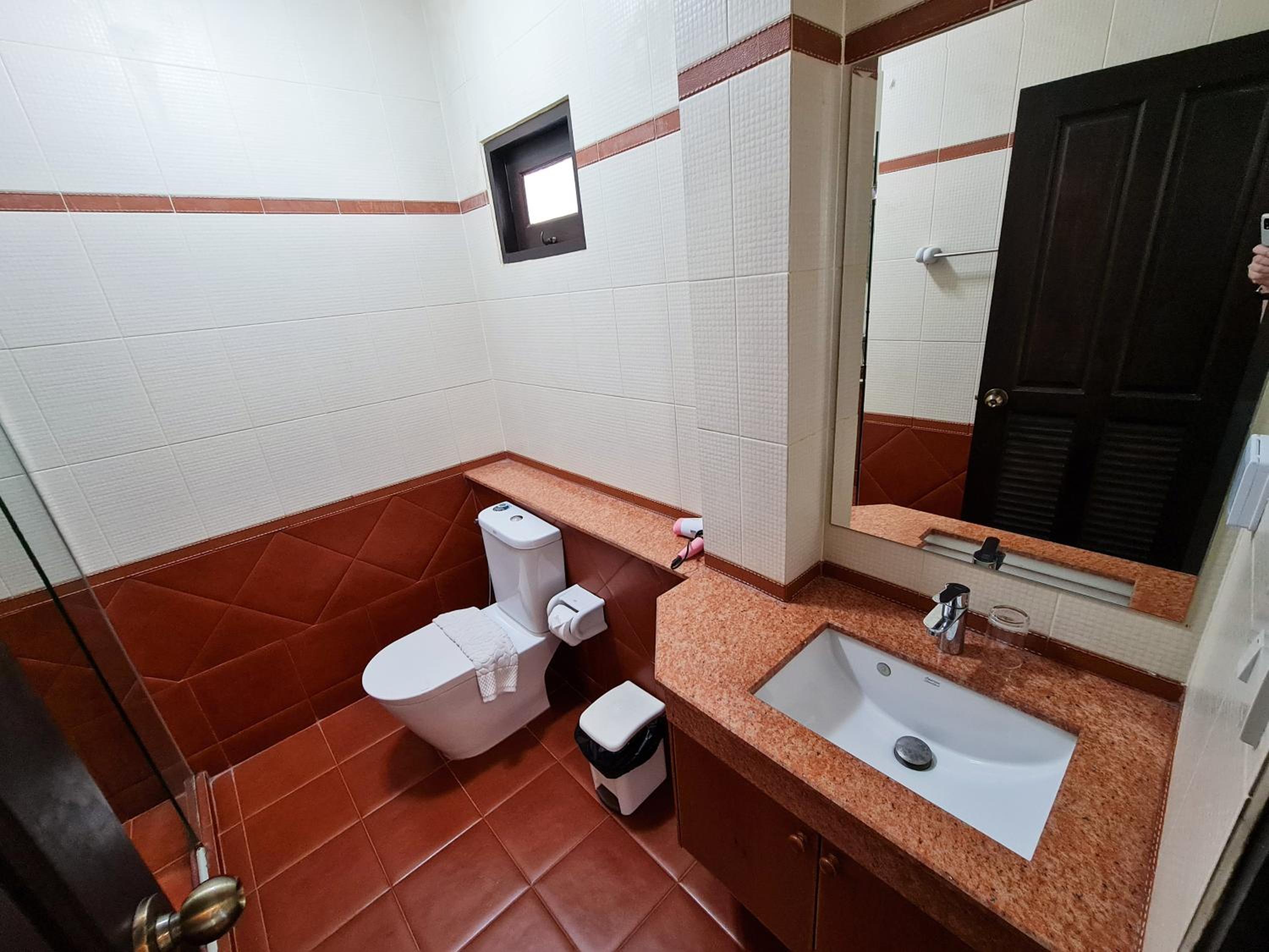 Villa with Private Pool - Photo 21