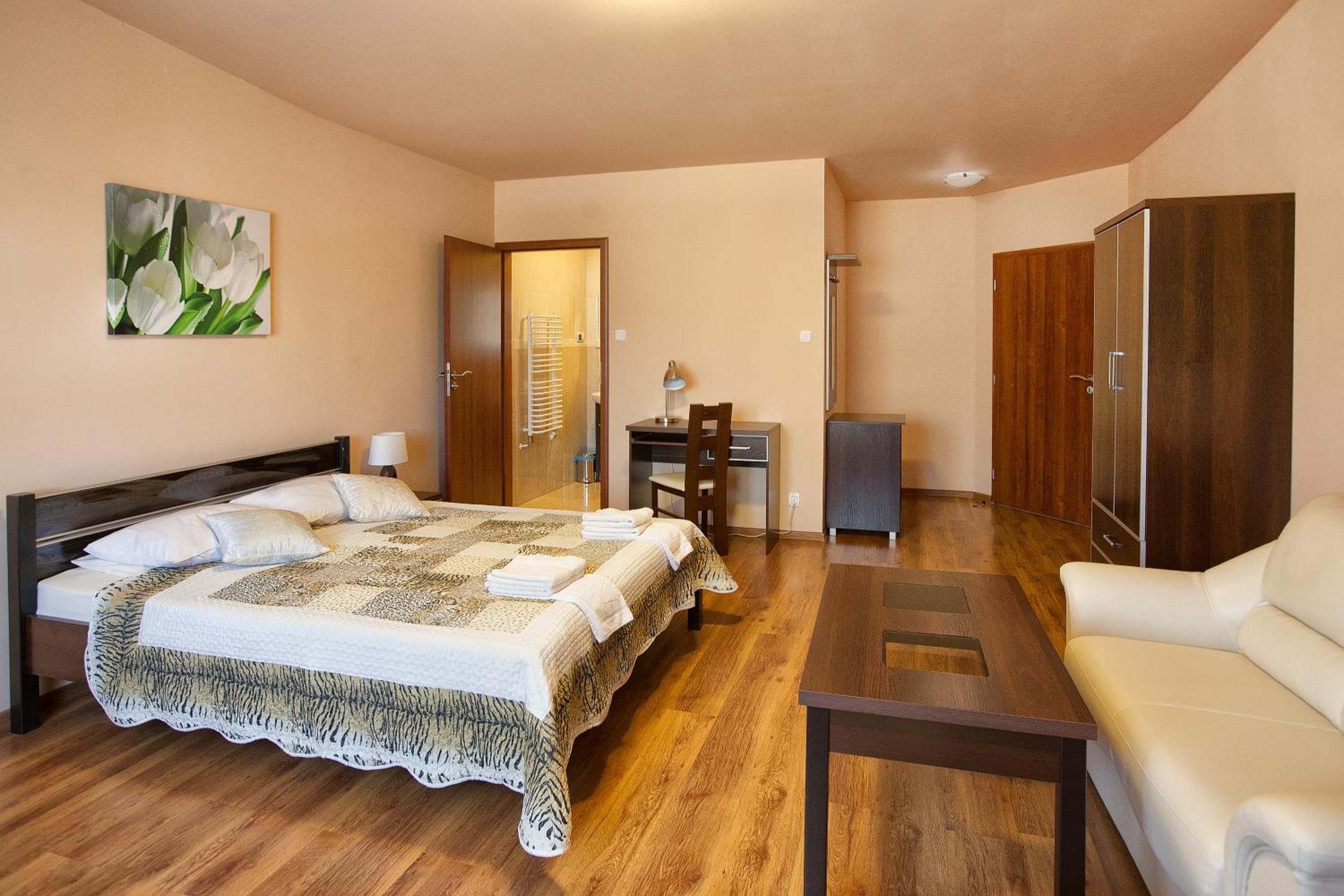 Apartment - Photo 3