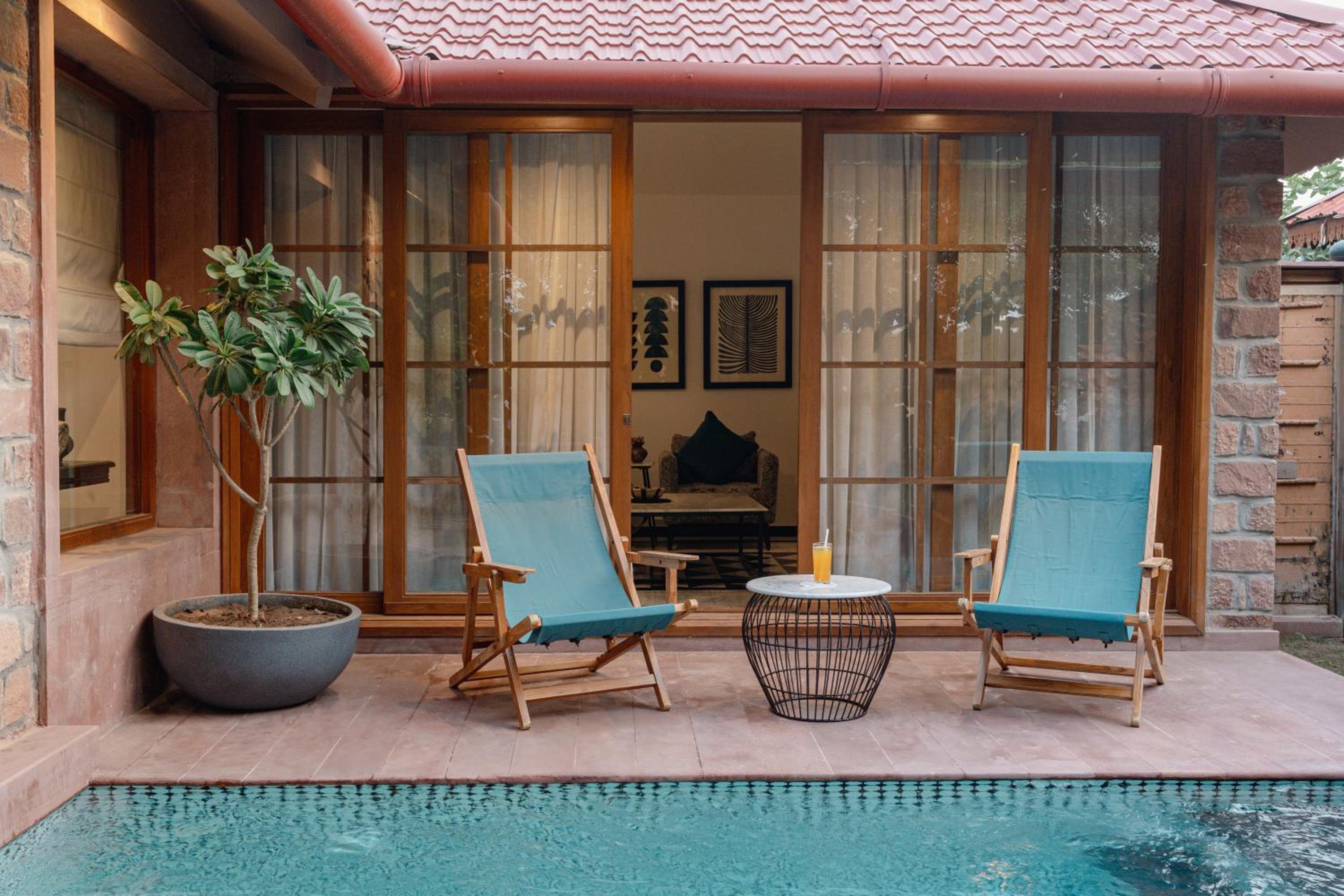 King Room with Pool View photo 2
