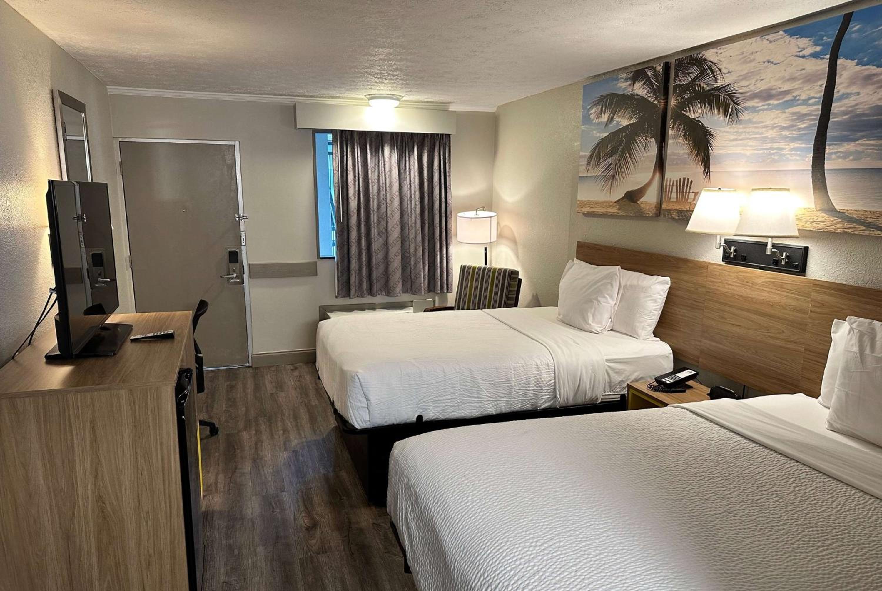 Double Room with Two Double Beds - Non-Smoking photo 1