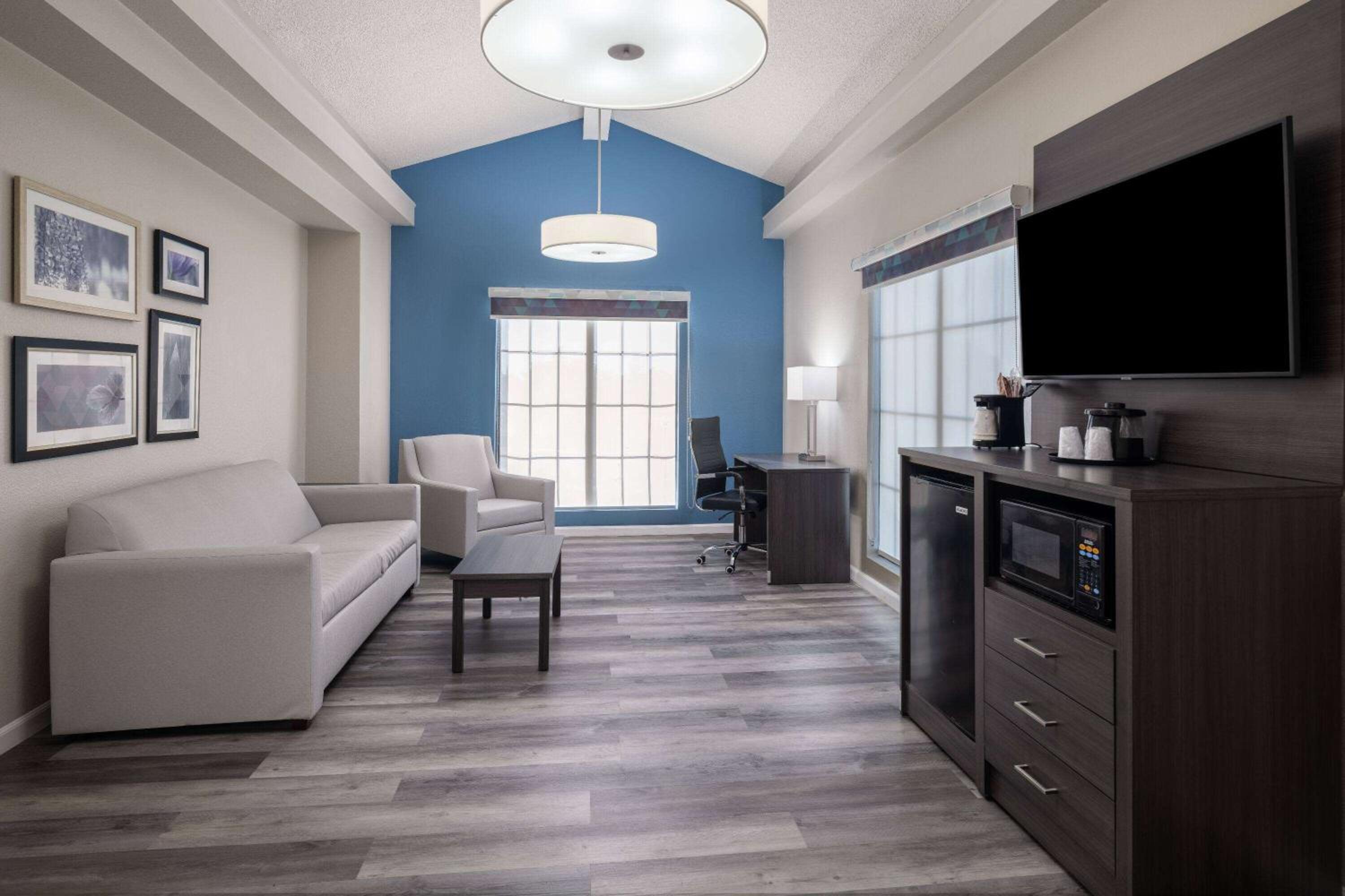 King Suite - Photo 1