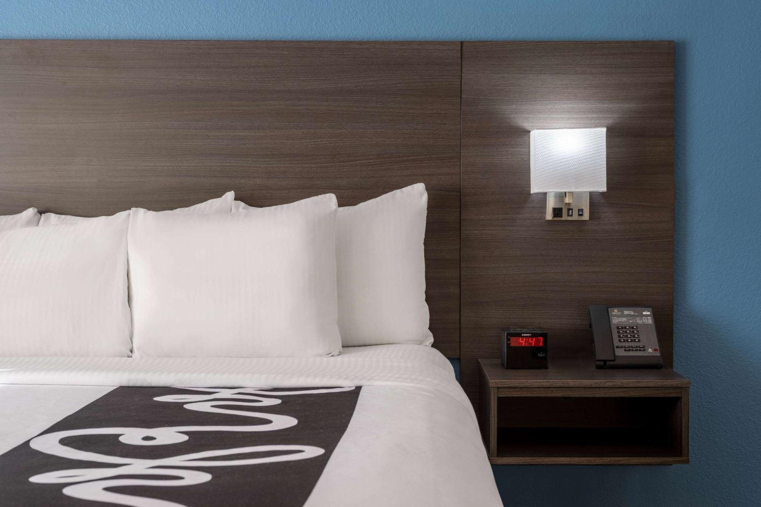 Double Room with Two Double Beds - Photo 4