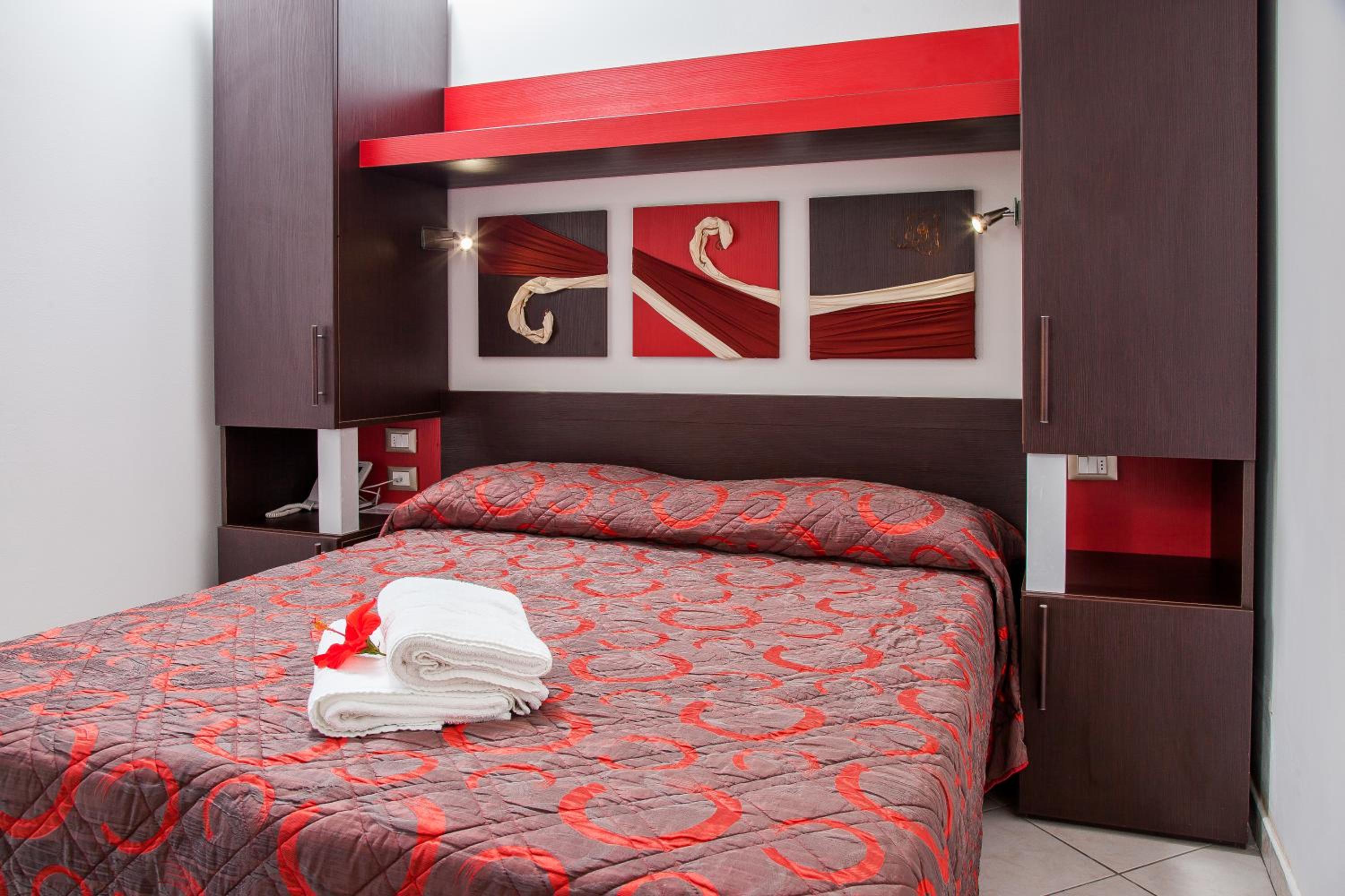 Economy Double Room photo 1