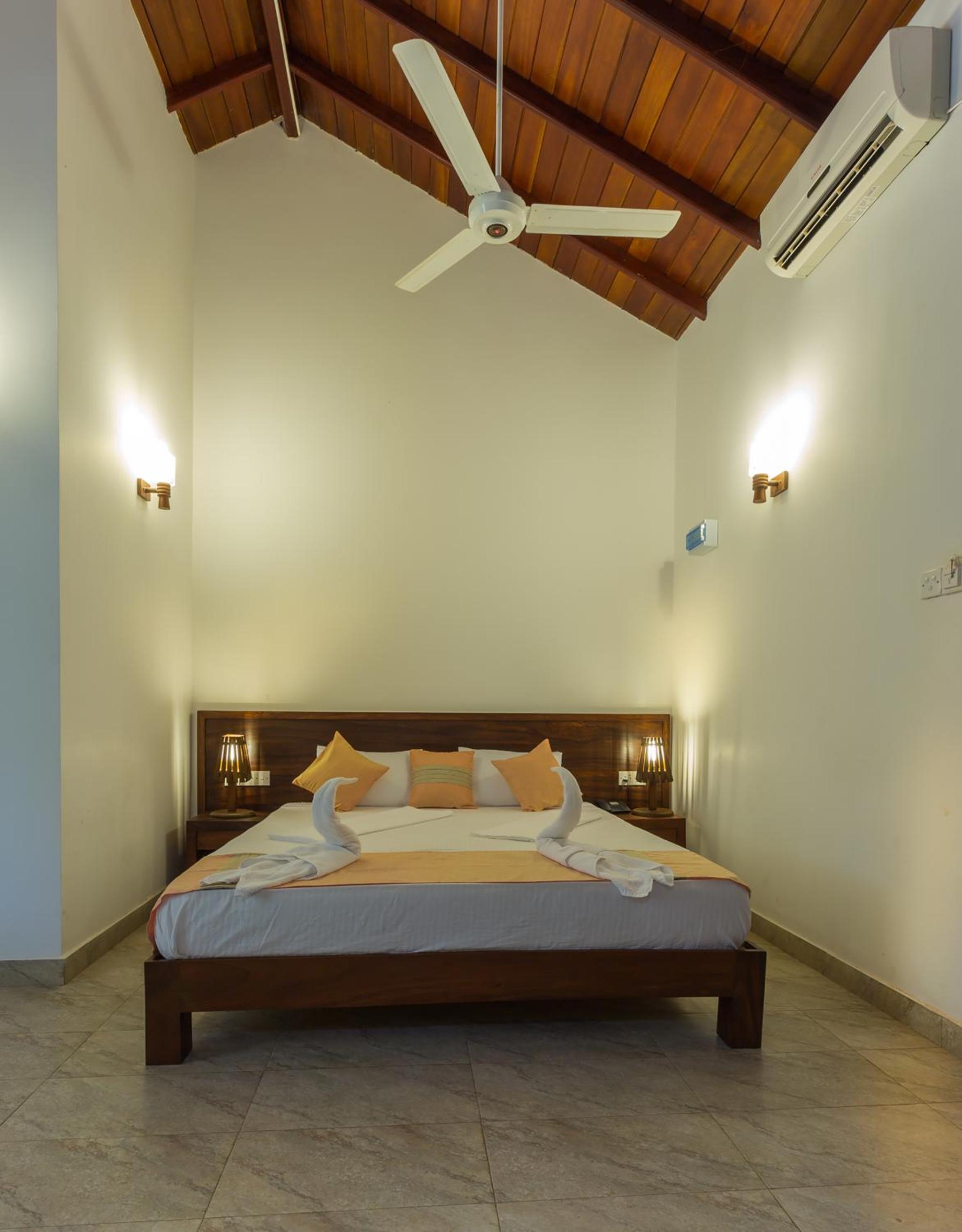 Chalet (2 Adults) photo 1