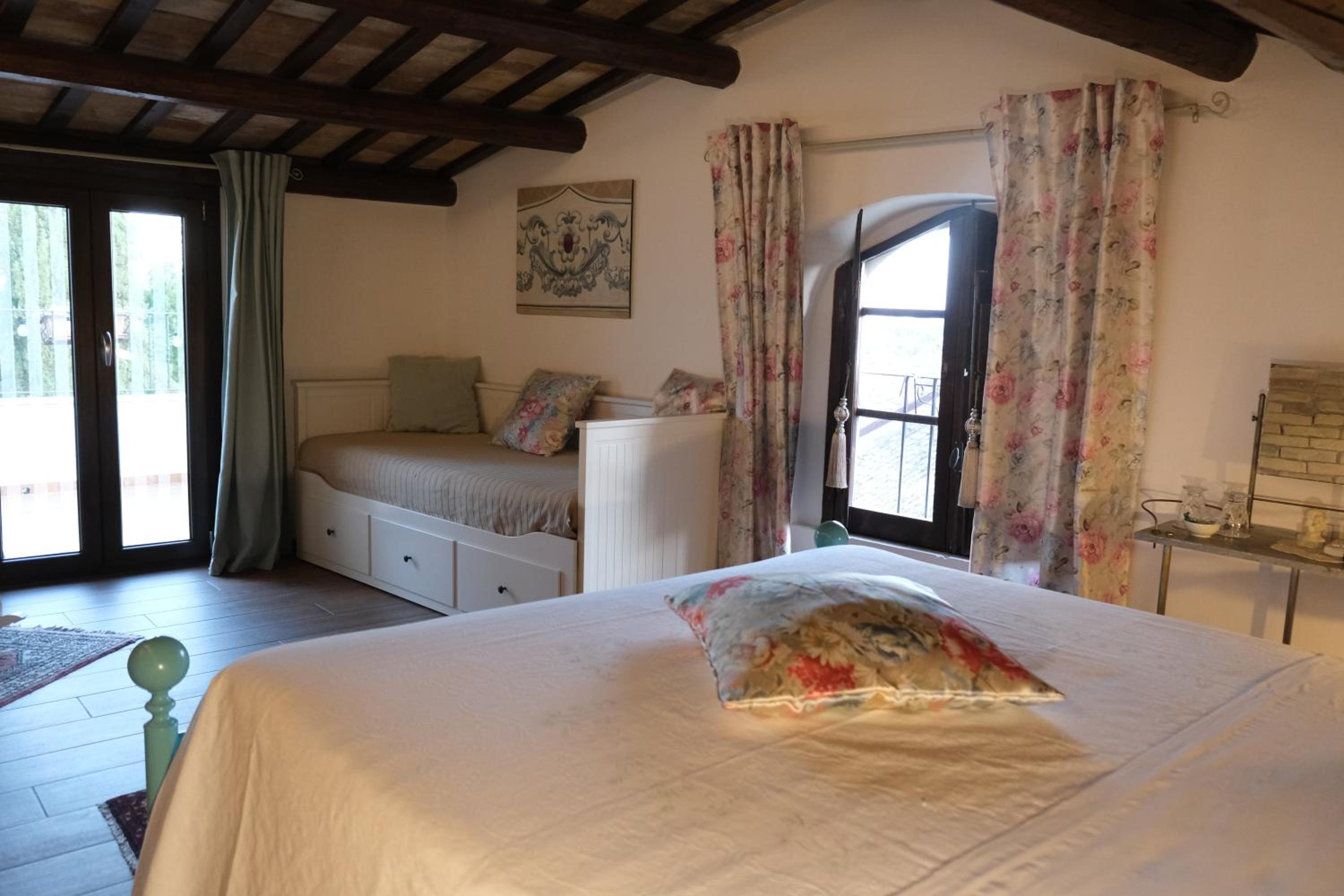 Suite with Terrace - Photo 10
