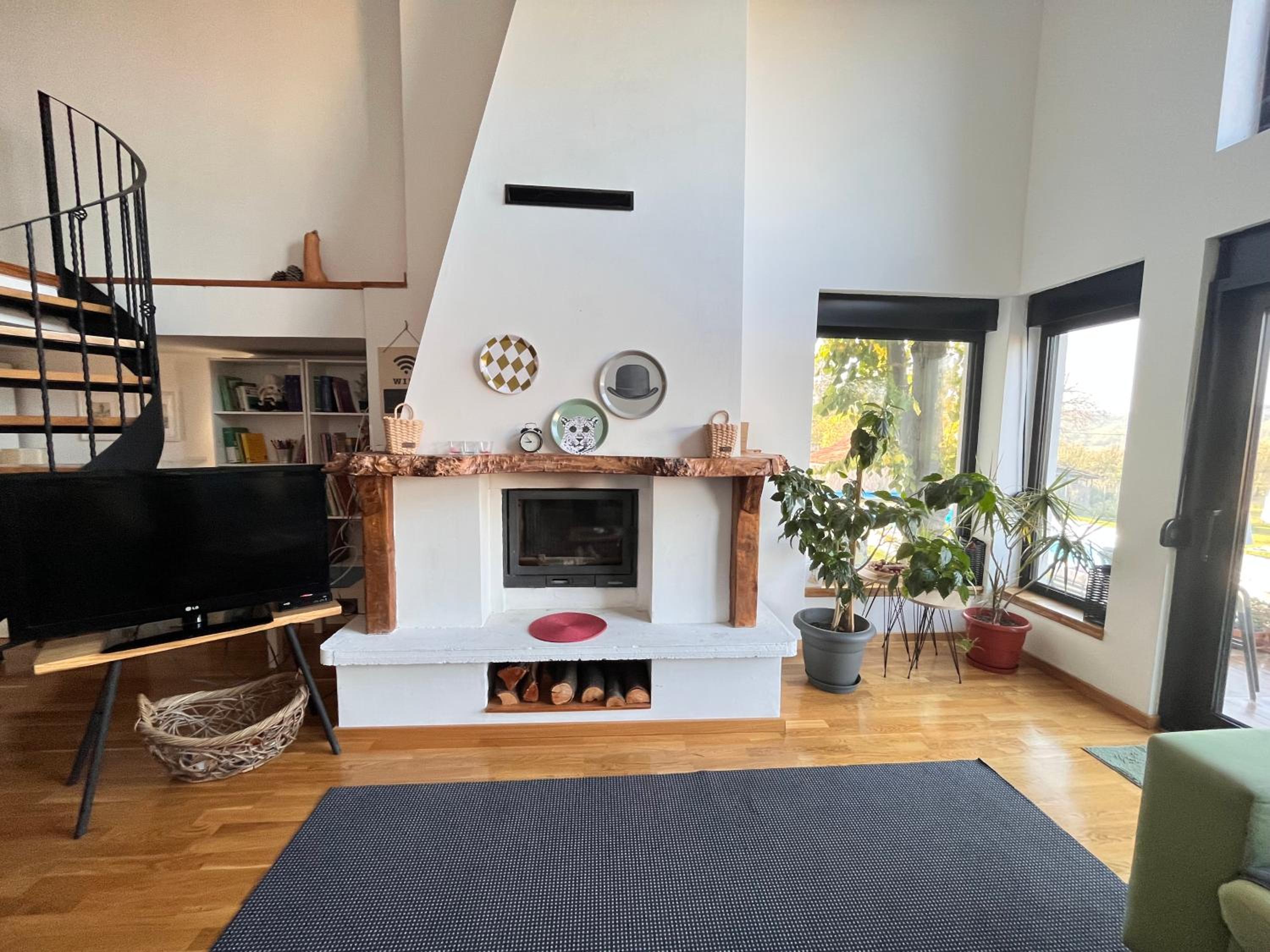 Villa photo 2