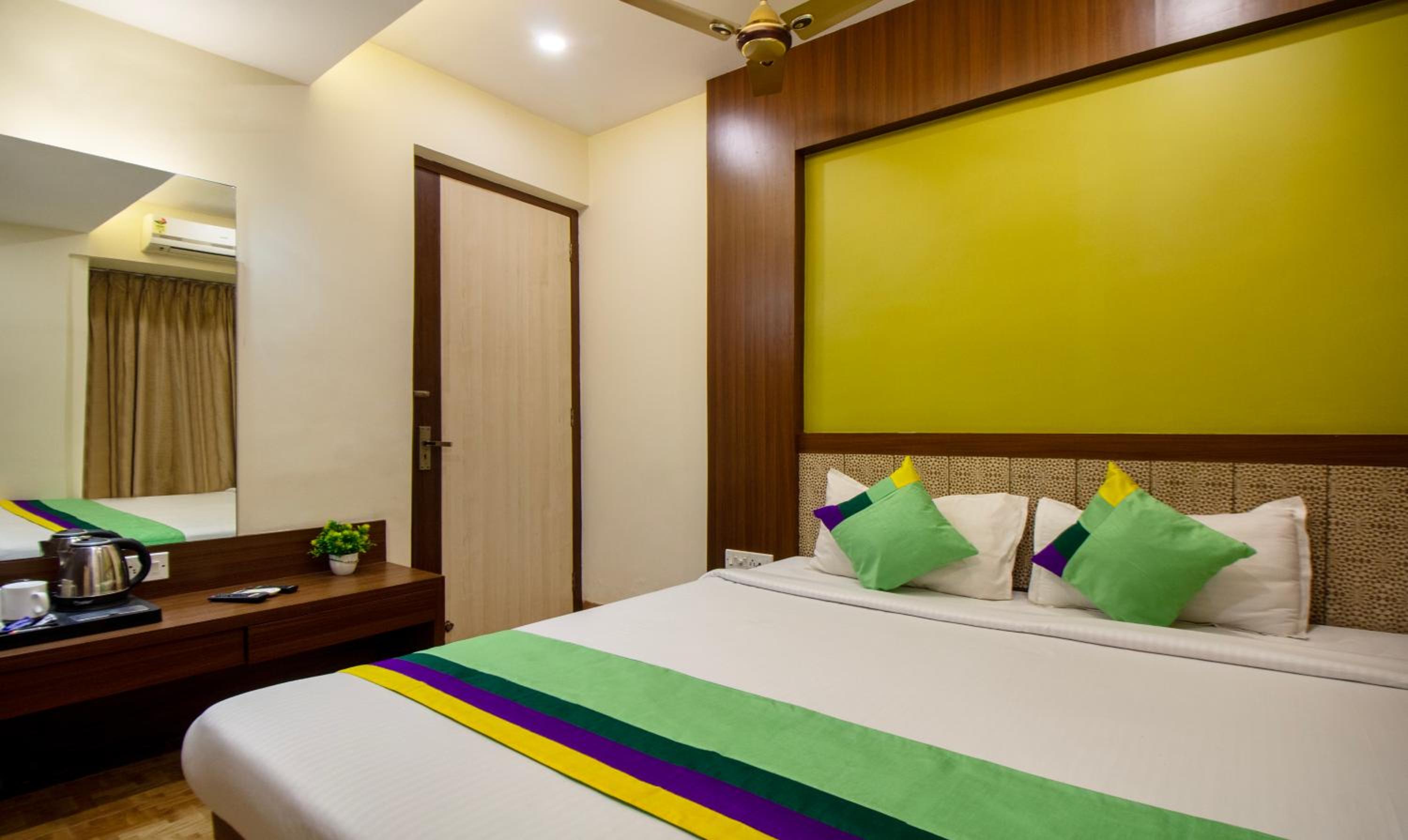 Economy Room - Photo 5