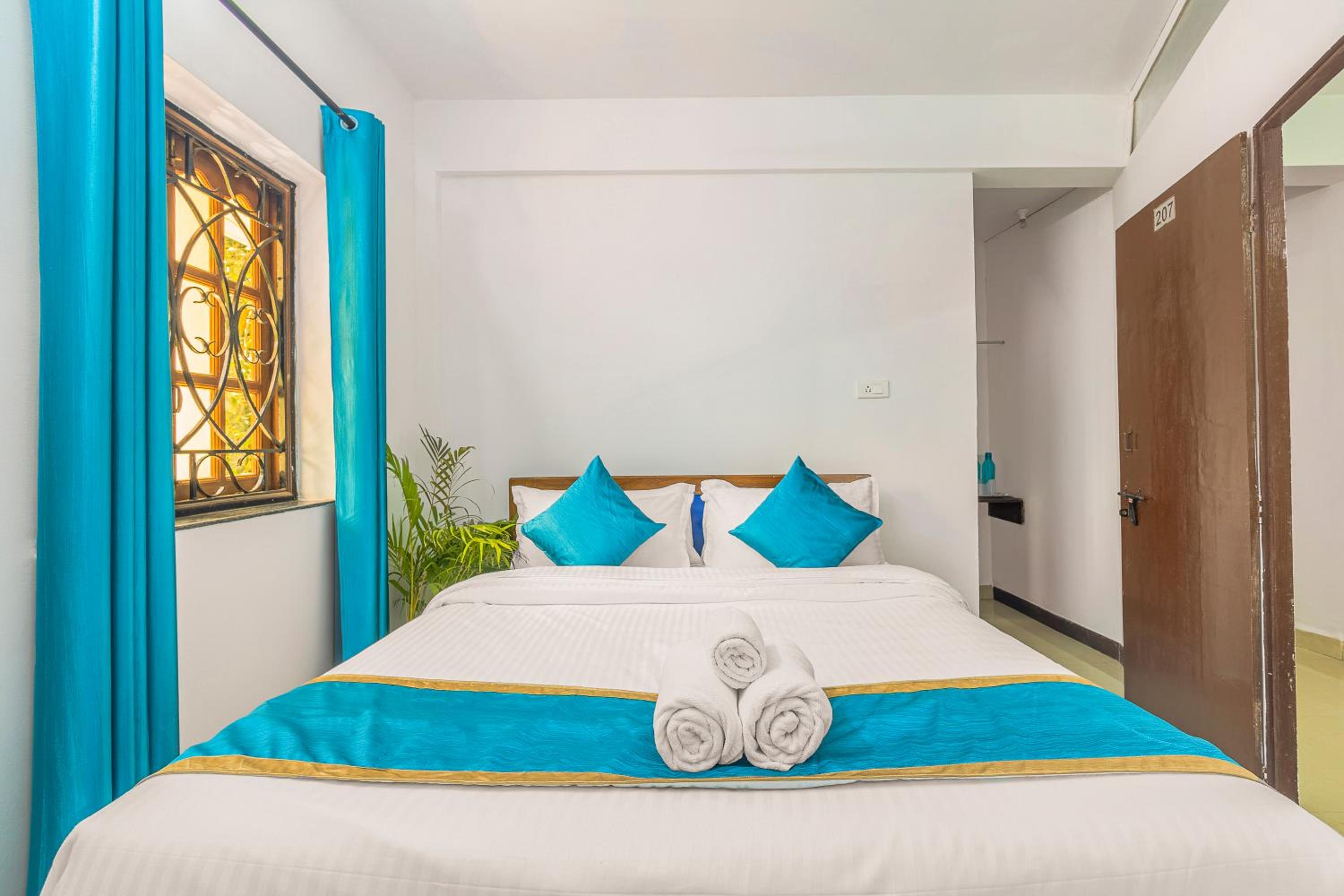 Standard Double Room with Fan - Photo 8