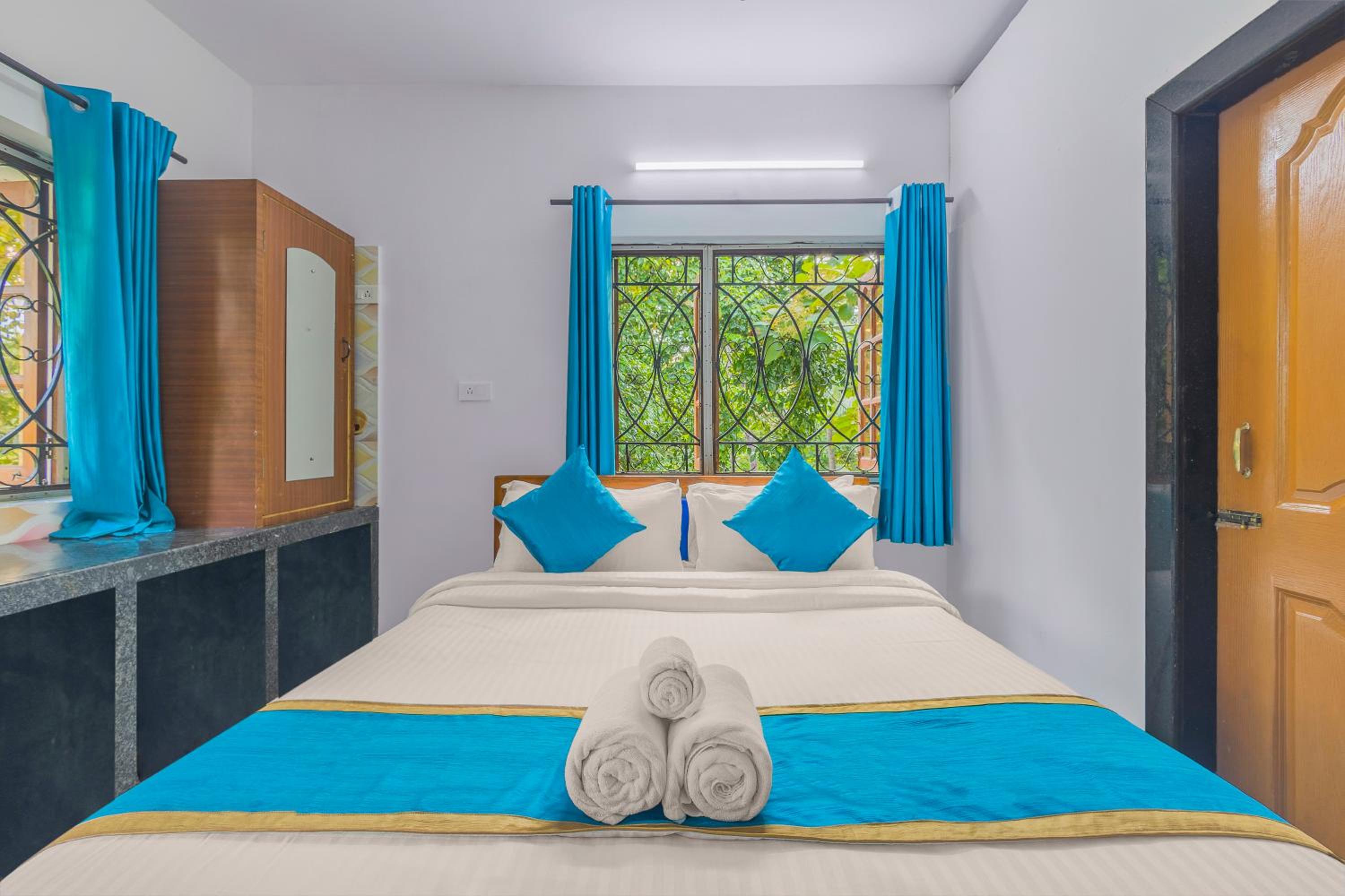 Standard Double Room with Fan - Photo 13
