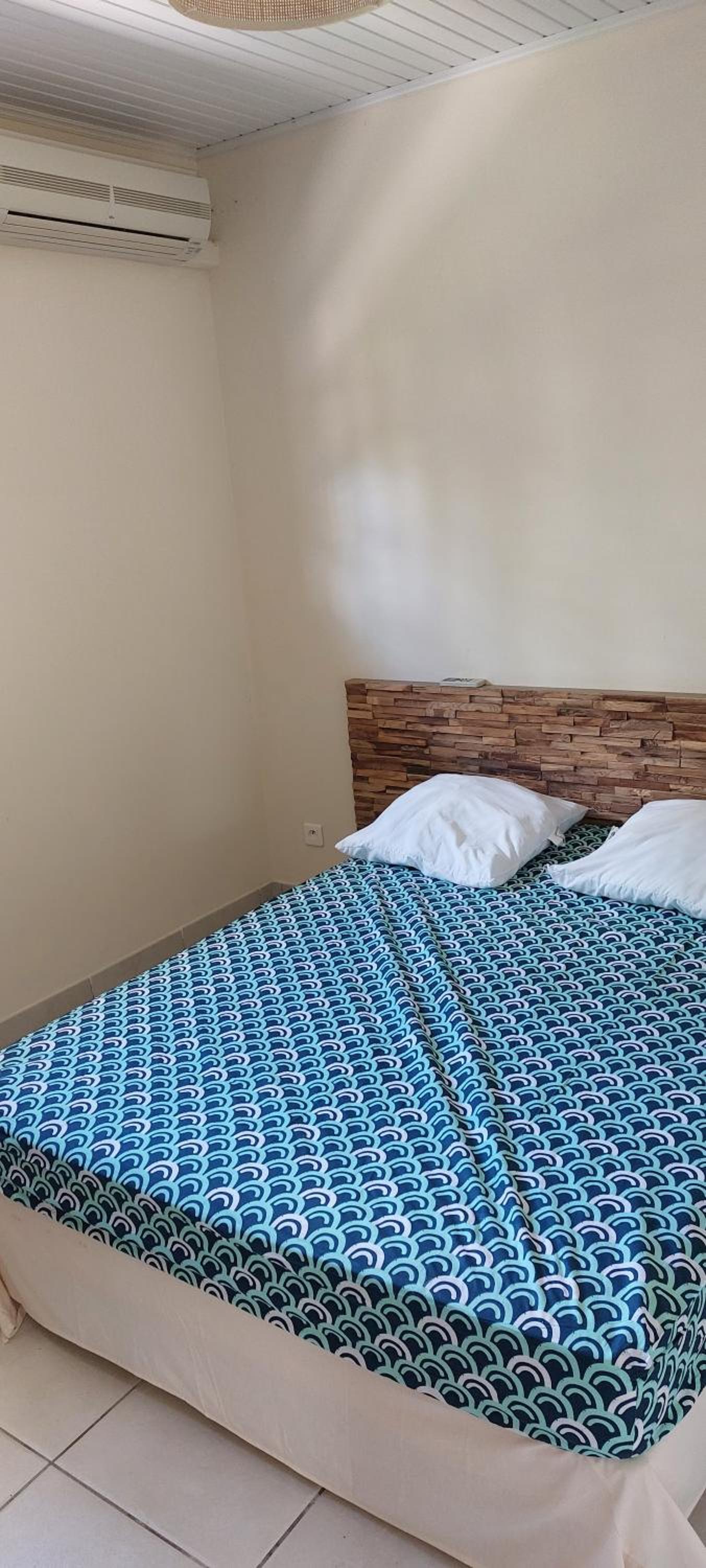 Three-Bedroom Villa photo 2