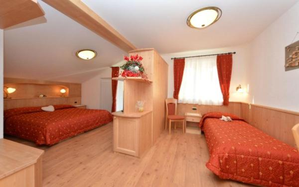 Superior Triple Room photo 3