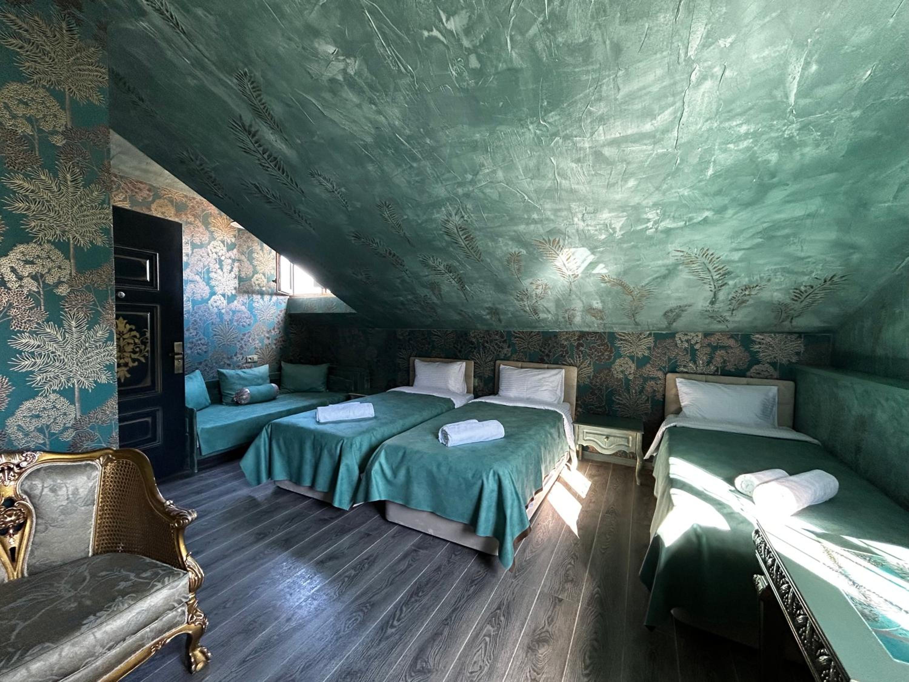Luxury Triple Room - Photo 4