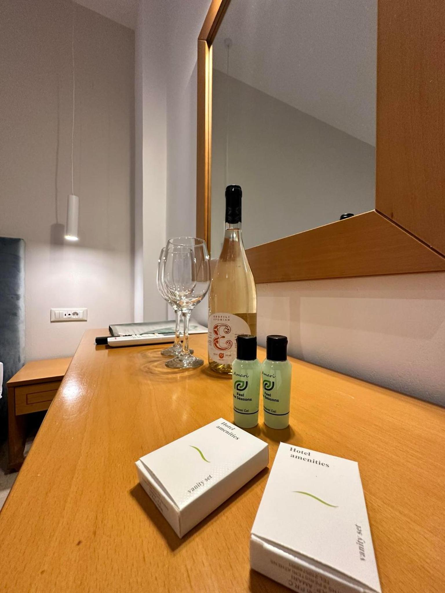 Deluxe Double Room - Photo 22