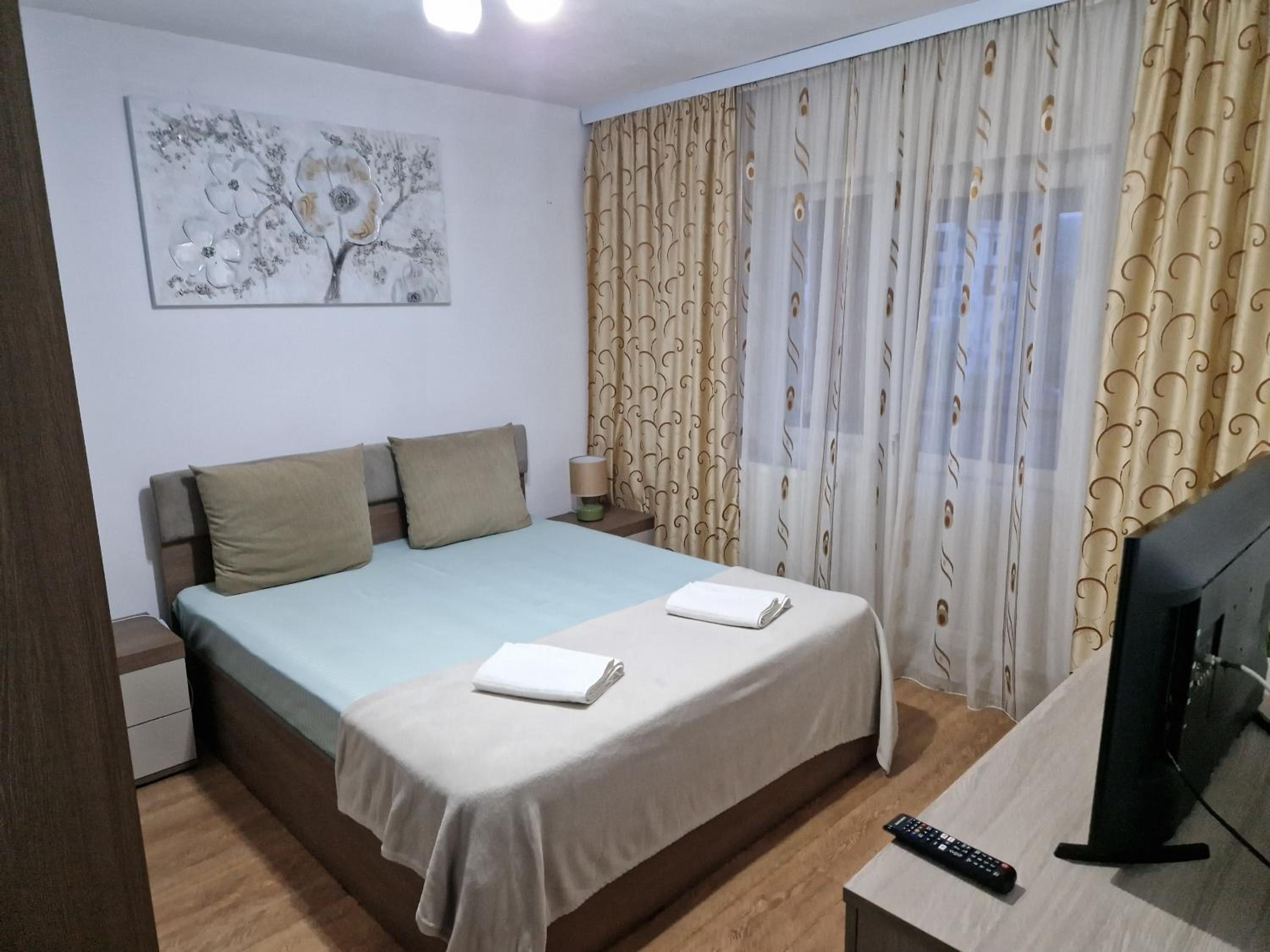 Two-Bedroom Apartment - Photo 21