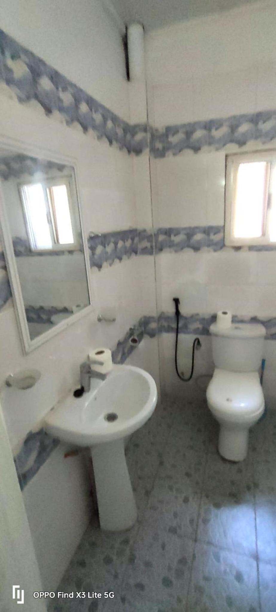 Double Or Twin Room With Private Bathroom photo 3