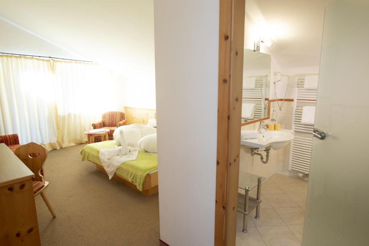Junior Suite with Ocean View - Photo 1